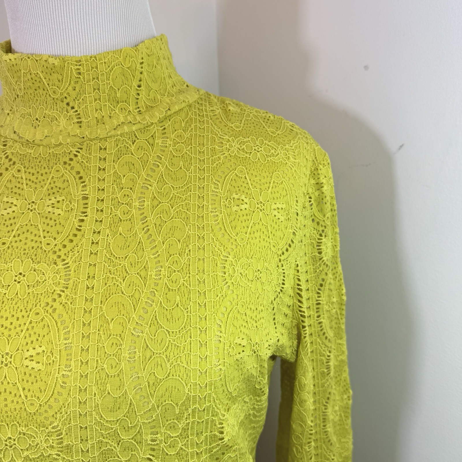 ANTHROPOLOGIE Daily Practice Yellow Stretch Lace Mock Neck Top Size S NWOT $68