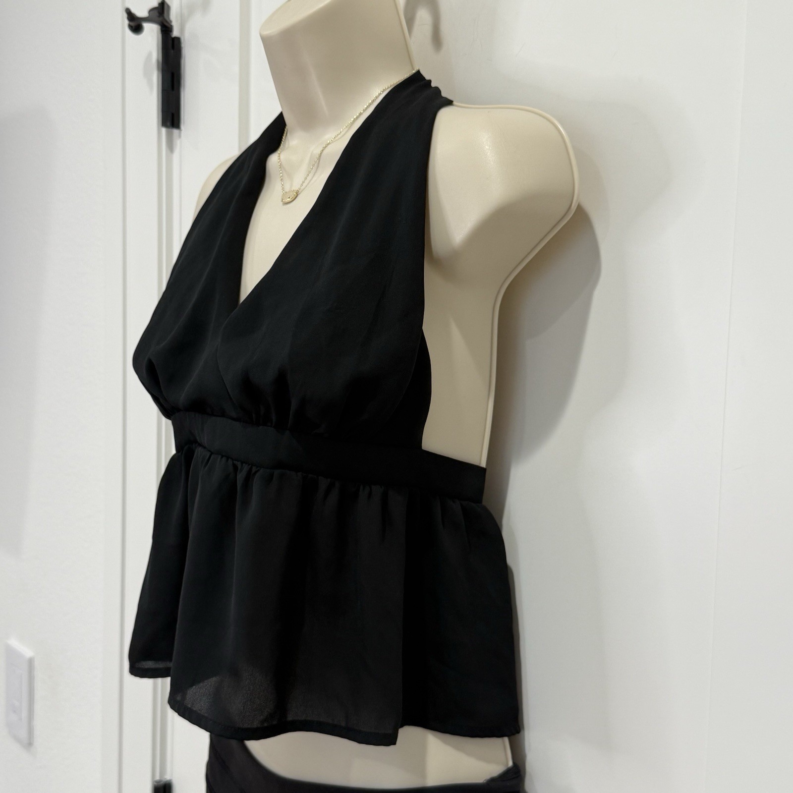 Superdown Adalyn Y2K Halter Crop Top Small Black Backless Party Going Out Club