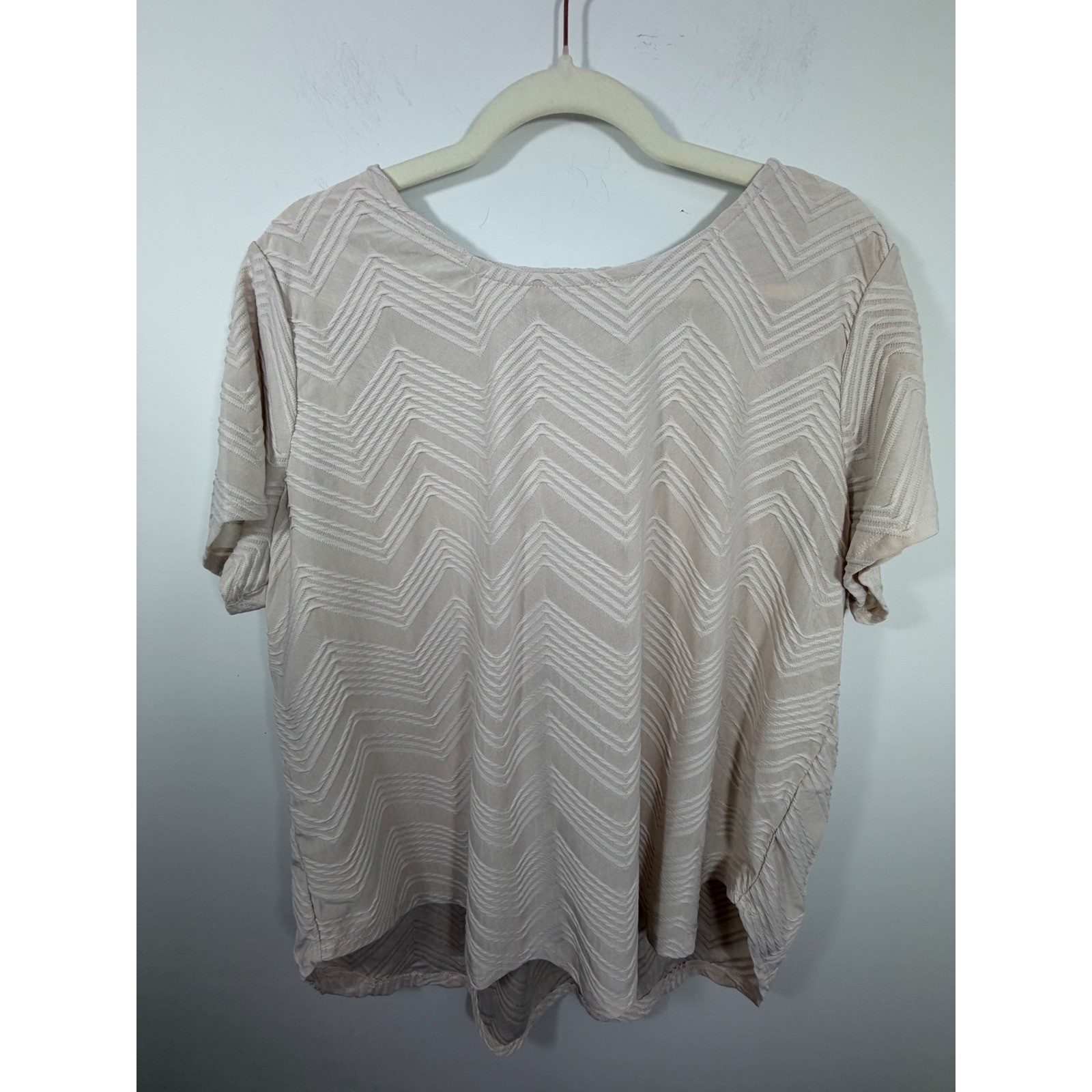 Philosophy Republic Clothing Womens 1X Cream Chevron Textured Blouse Top