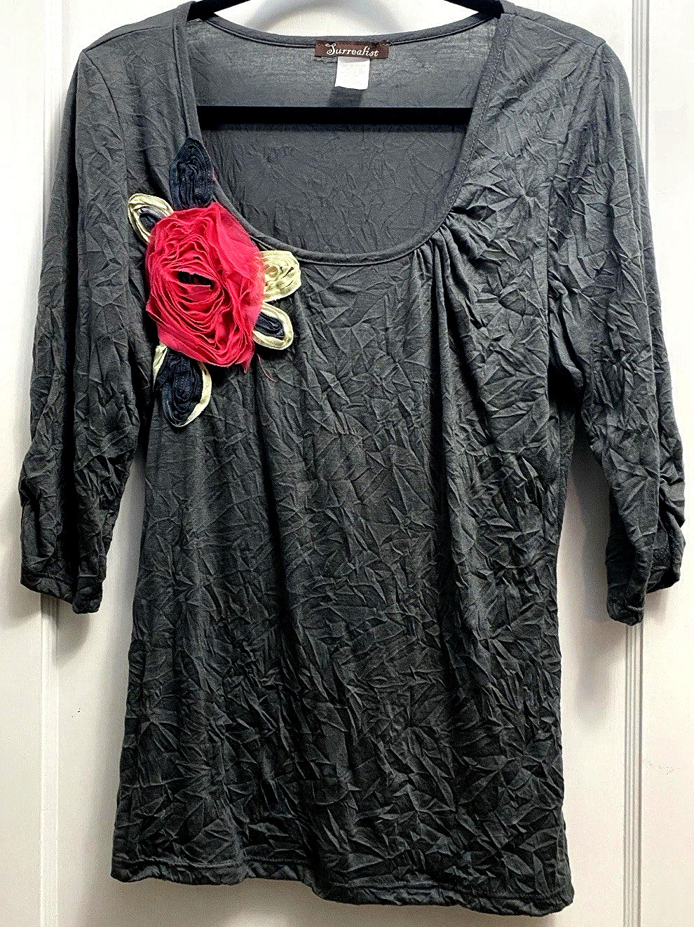 Surrealist Gray Crinkle Pink Floral Blouse Size Large 3/4 Sleeves