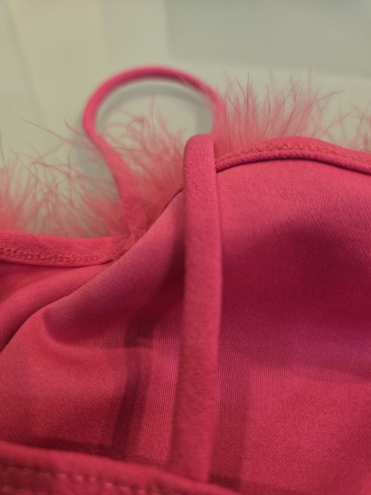 Love J Hot Pink Spaghetti Strap Faux Fur Trim Tank Top Juniors Size XL RN#109195