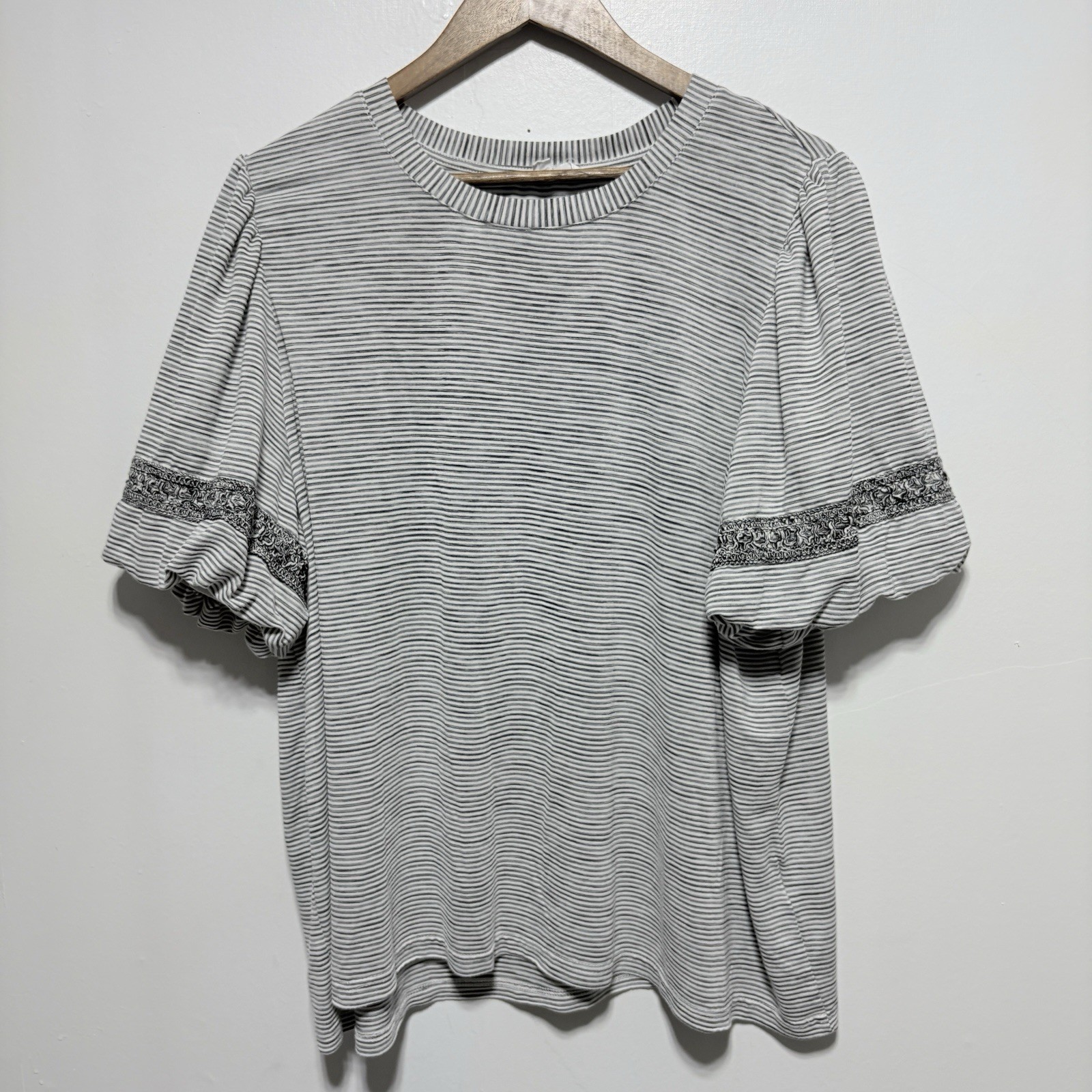 Jane Delancey Top Womens 3X Gray Stripe Ruffle Bubble Short Sleeve Lightweight
