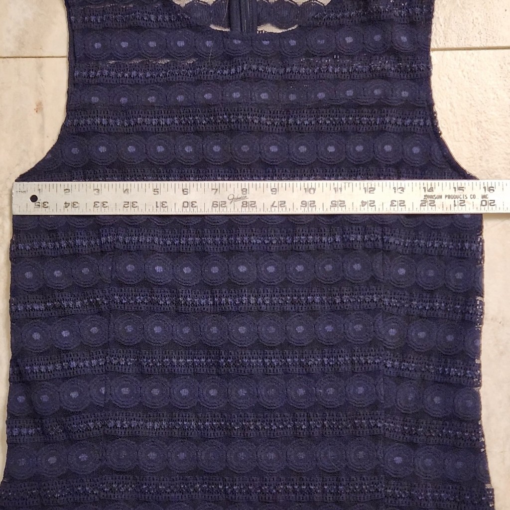 Ann Taylor Navy Blue Lined Lace Sleeveless Shell Top SZ: M versatile Layering