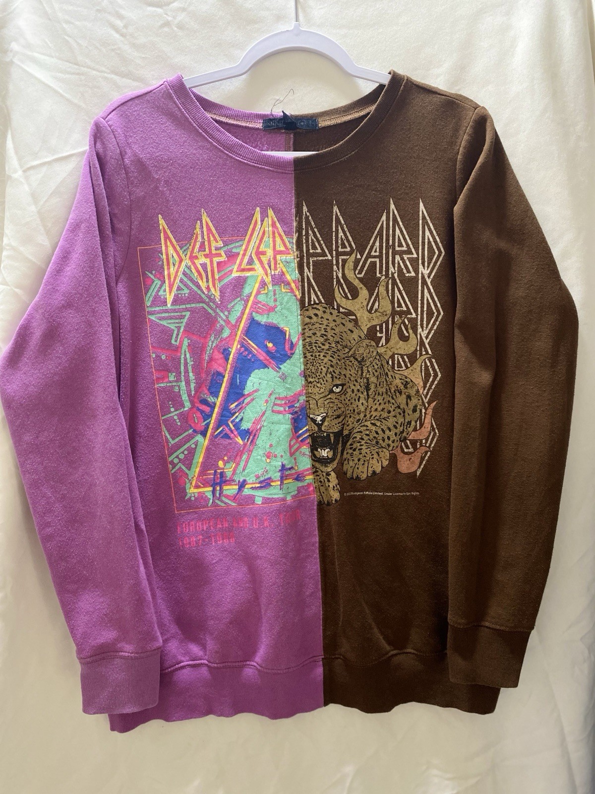 Vinyl Icons Women’s O Def Leppard Graphic Colorblock Crew Neck Sweatshirt