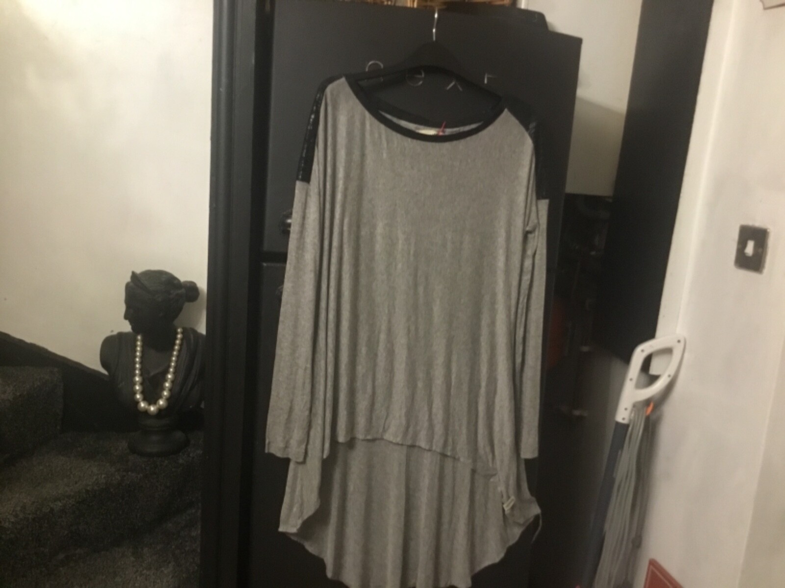 Size med 12-14 grey marl long dipped back hem top new with tags
