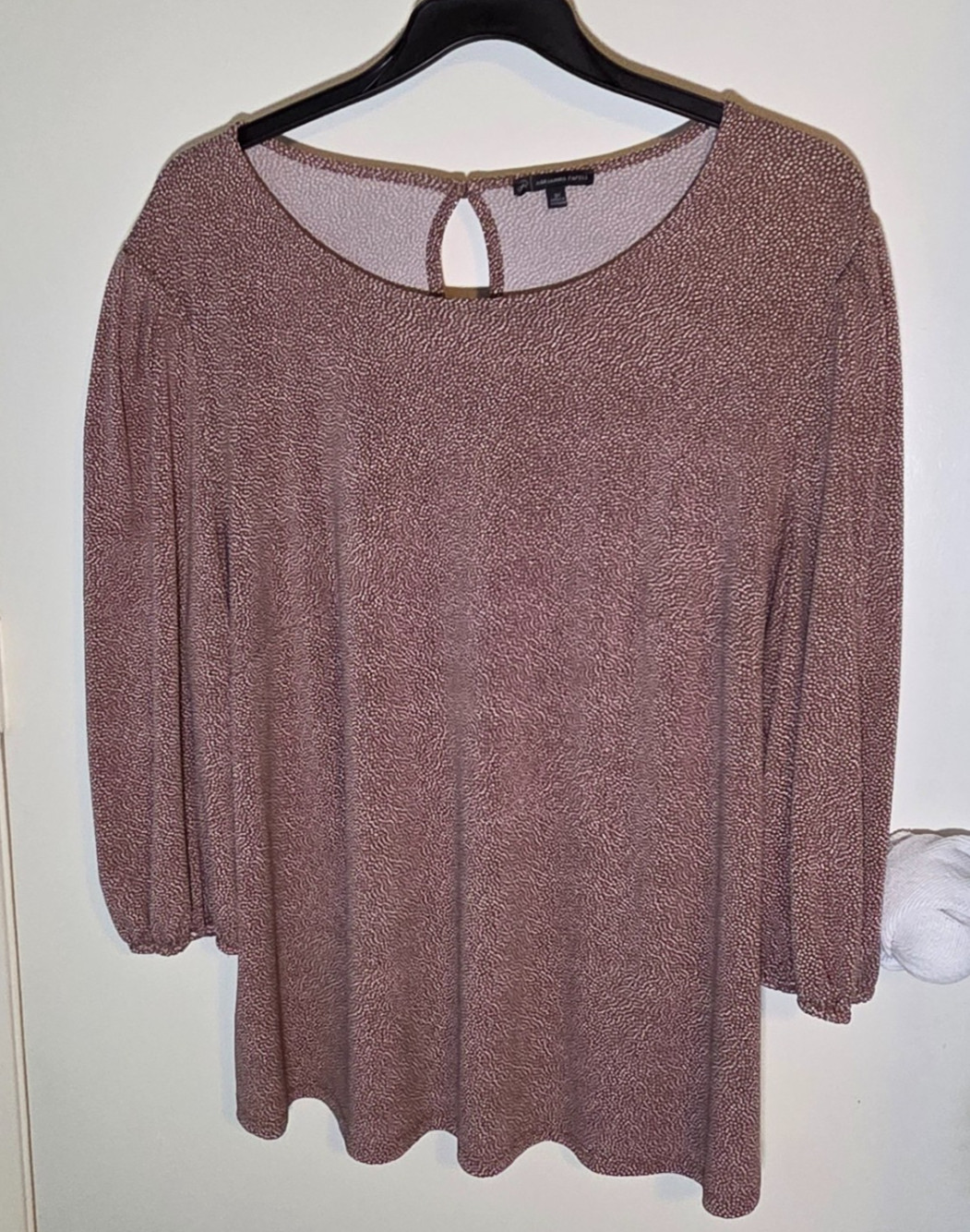 Women’s Plus Adrianna Papell Blouse 3X Key Hole Back with Button Has Stretch