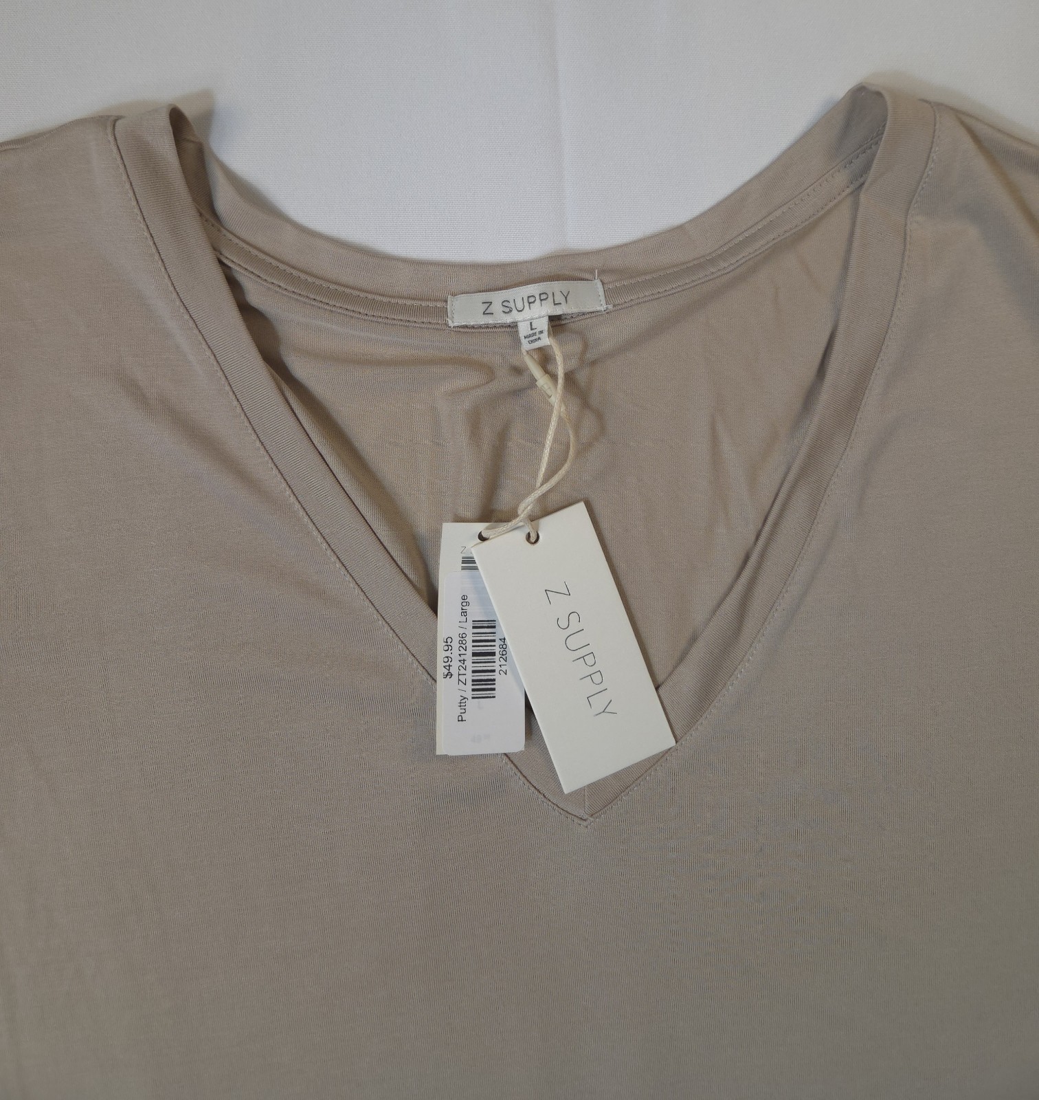 Z Supply Beige Short Sleeve Top V-Neck Size Large NWT
