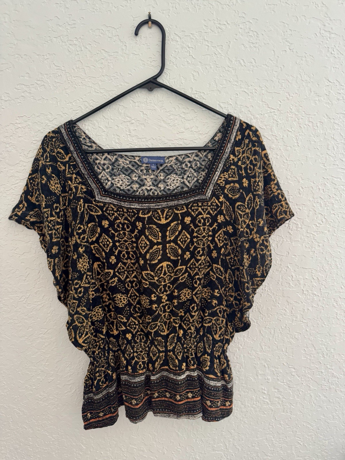 Democracy Boho Blouse Top Women’s Small Black Gold Aztec Floral Smocked Waist
