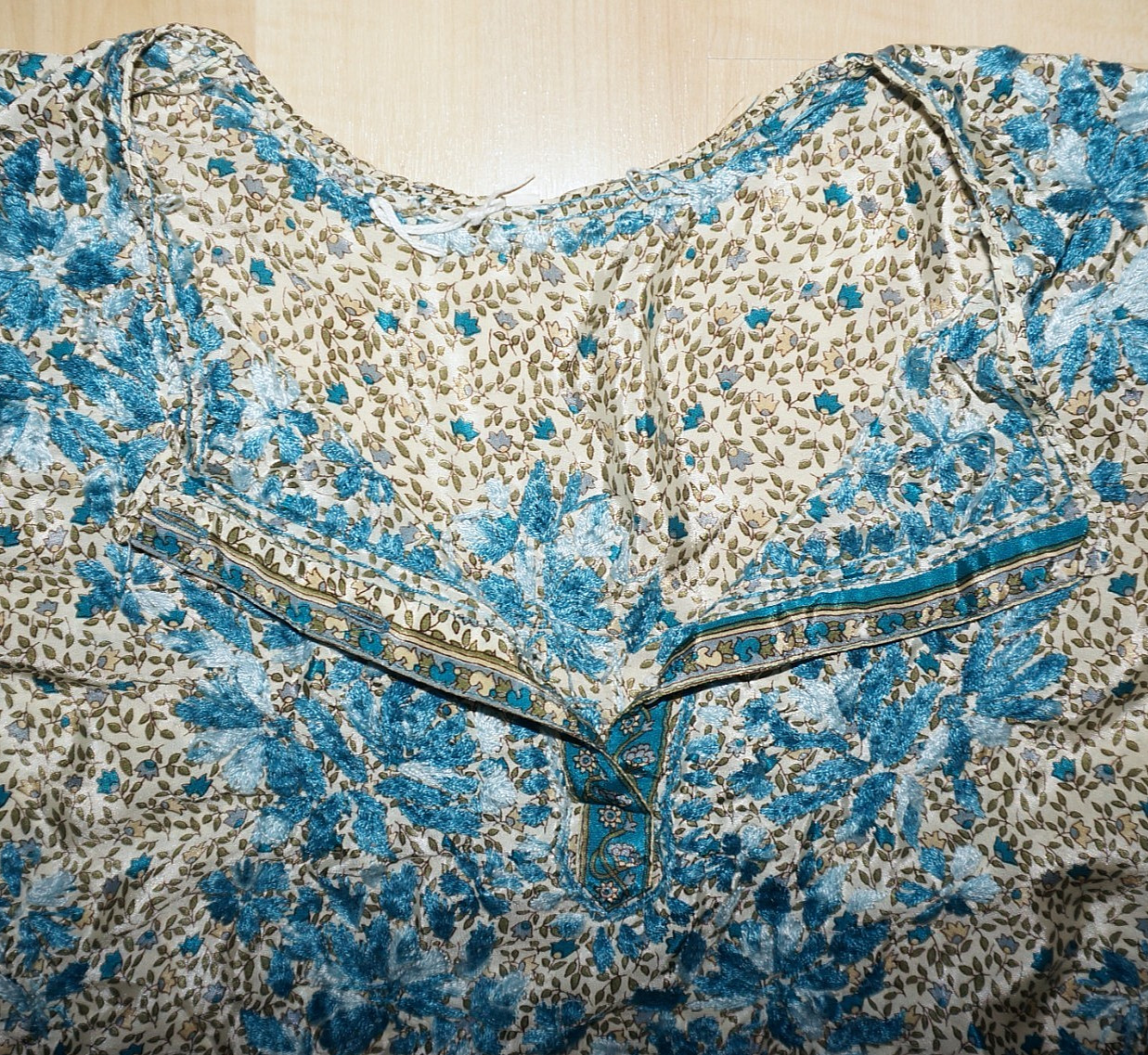 CUSTOM CRAFTED Multicolor Silk & Embroidery Mid-Length Tunic Top S/M
