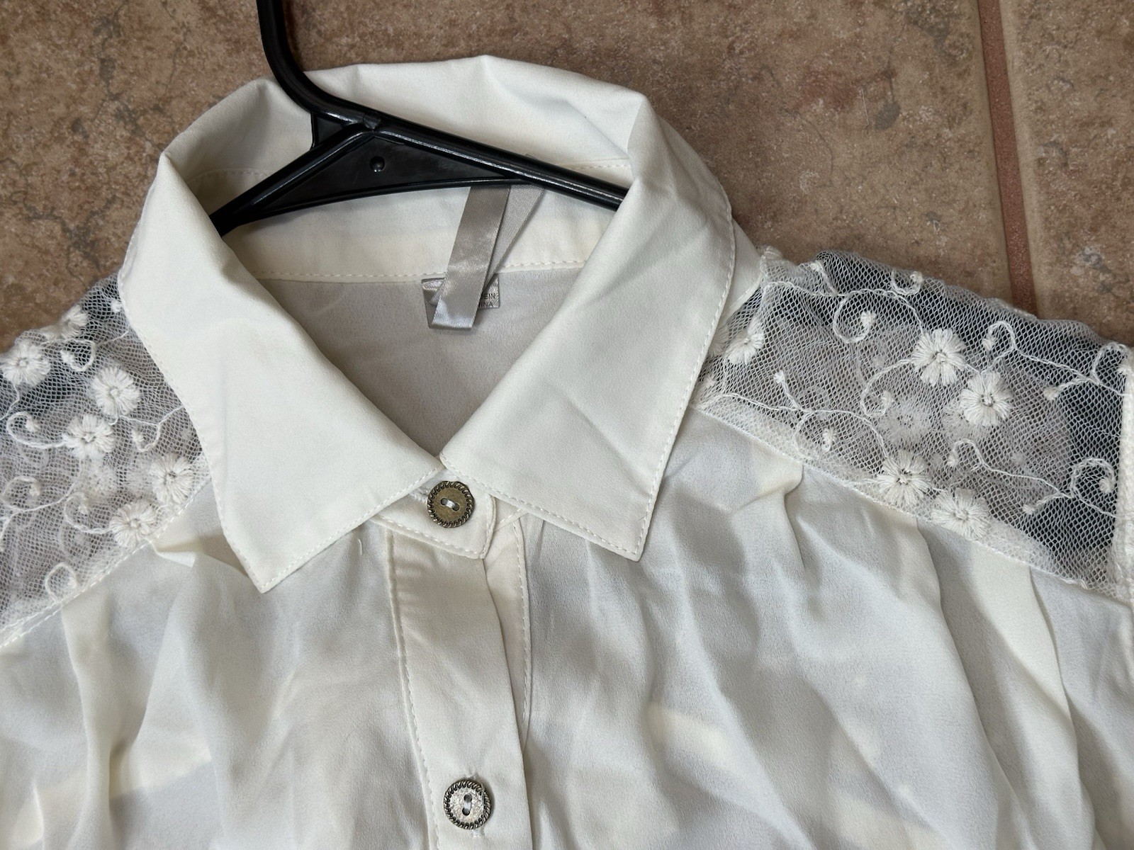 Mono B Cream Lace Blouse With Button Up Front And Tie Back Detail Sz Large