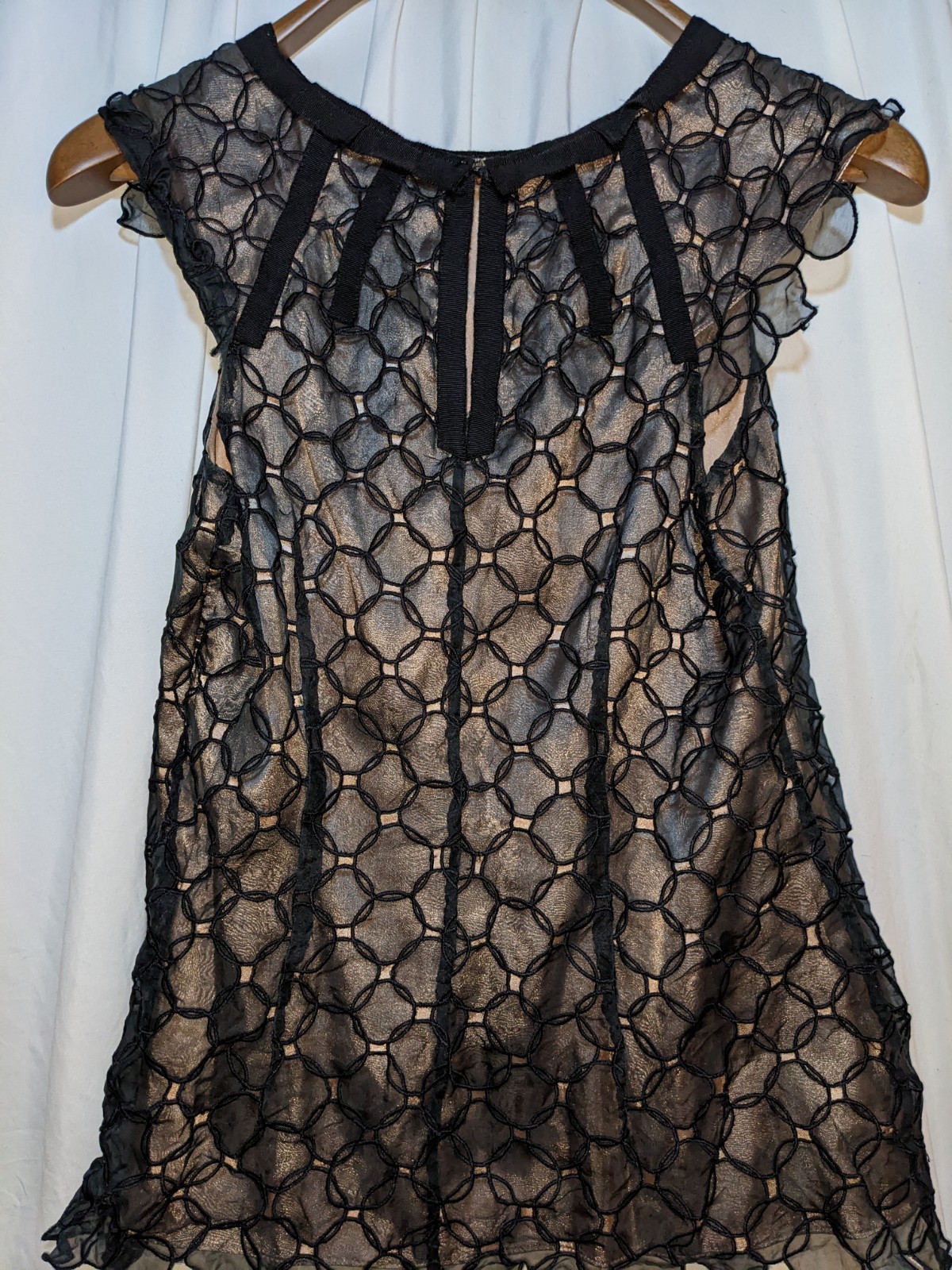 BCBGMaxazria Black Circle 100% Silk Top W/Overlay Size XS