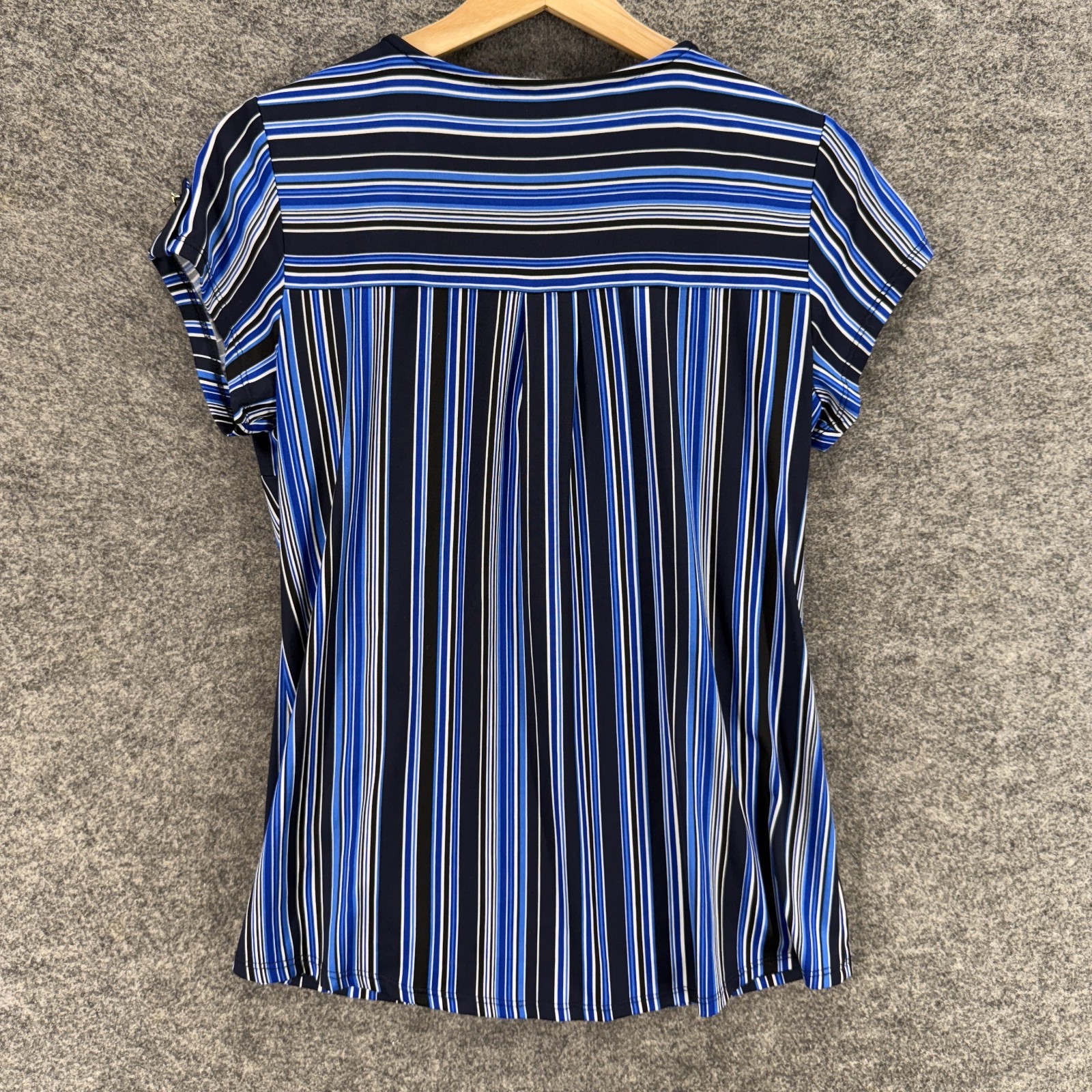 Roz & Ali Blouse Women S Blue Striped V-Neck Zipper Short Sleeve Casual Top