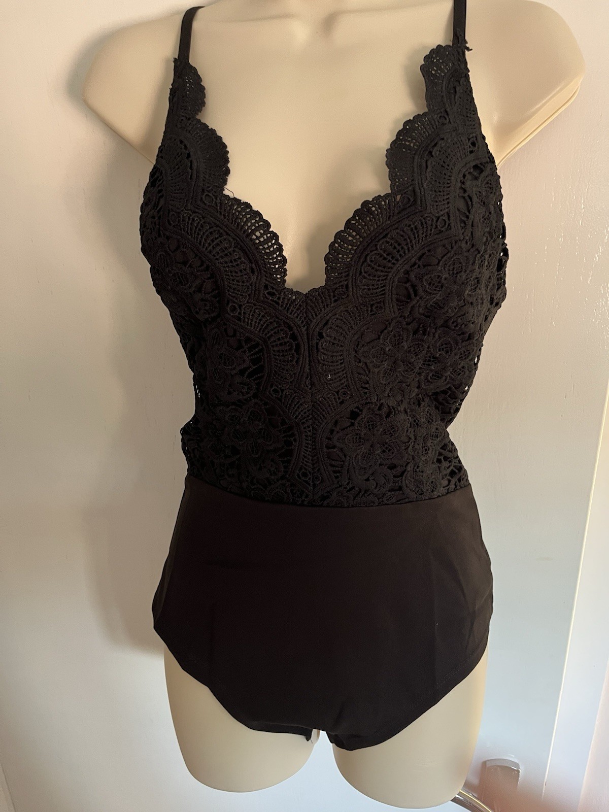 Summer Holiday Festival Bodysuit Scallop Lace Trim • Spaghetti Straps Size 8