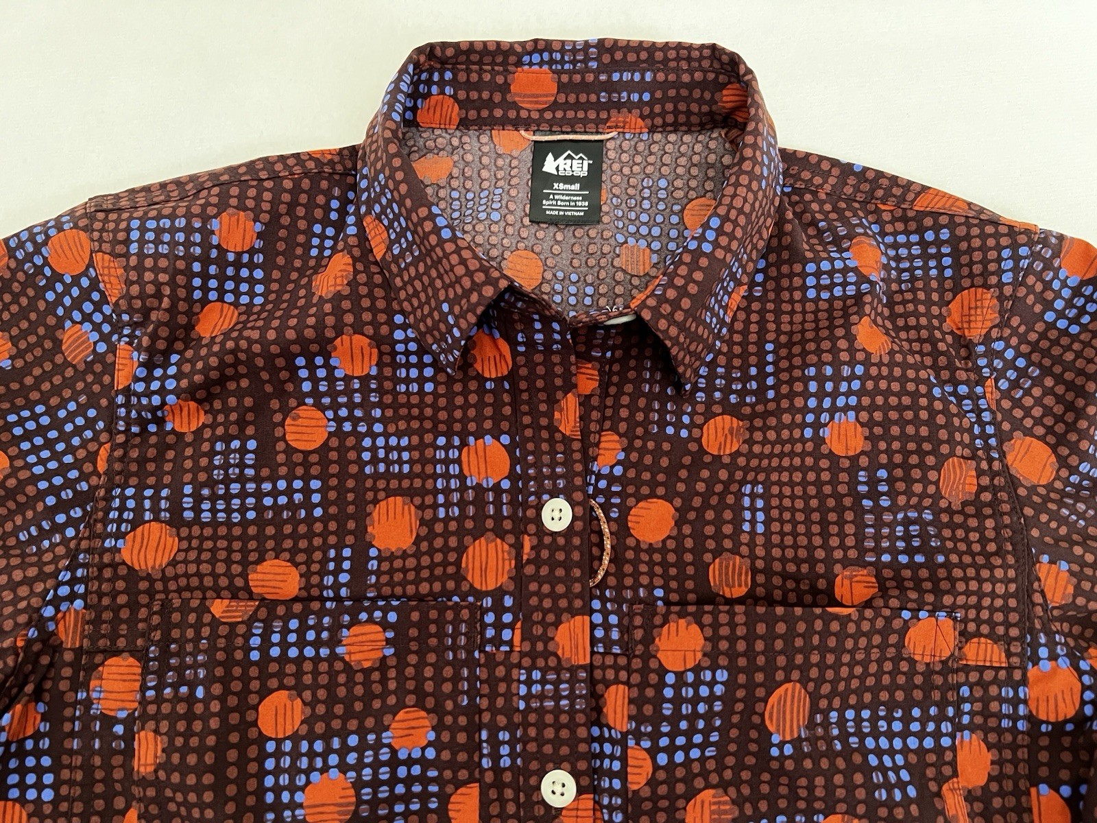REI Co-op Trailmade Button Up Nylon Shirt Brown Short Sleeve Womens SX Side Slit