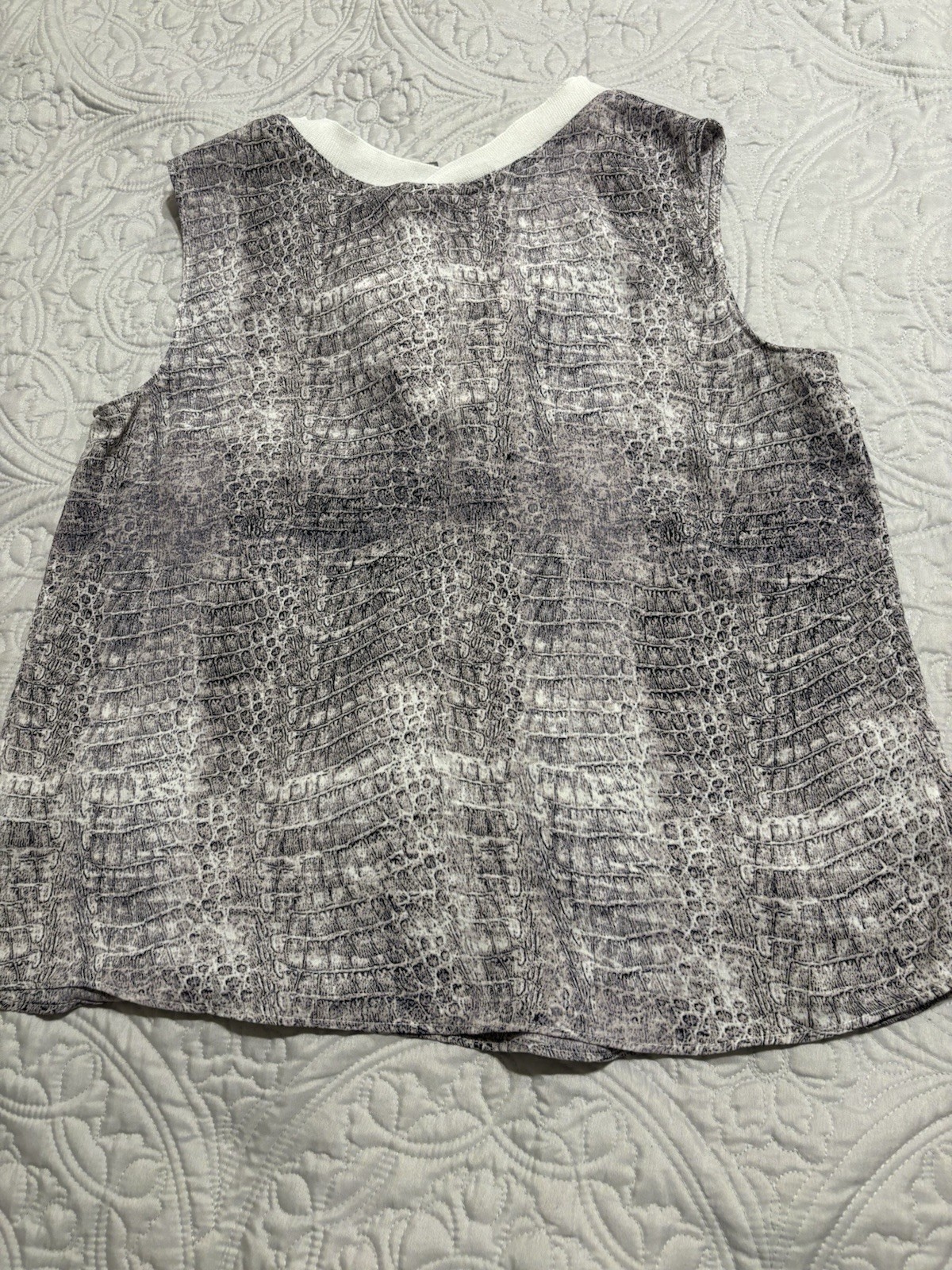 Worthington Women’s Gray White Animal Print V-Neck Sleeveless Tank Top S
