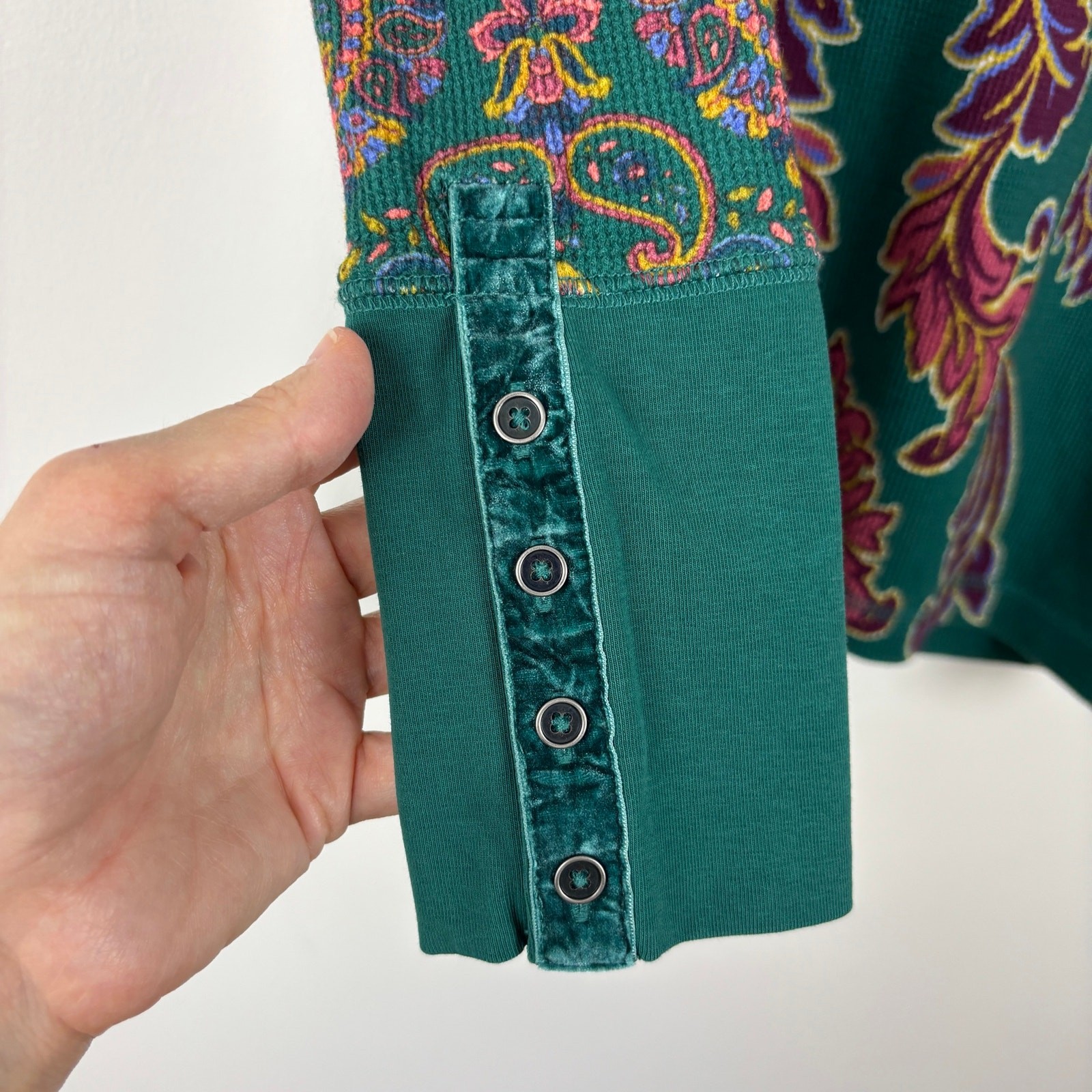 Sundance Thermal Long Sleeve Top Green Floral Paisley Small