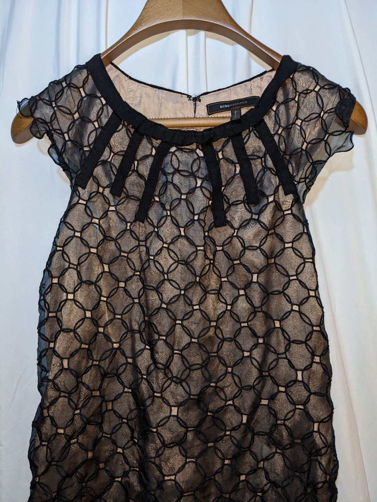 BCBGMaxazria Black Circle 100% Silk Top W/Overlay Size XS