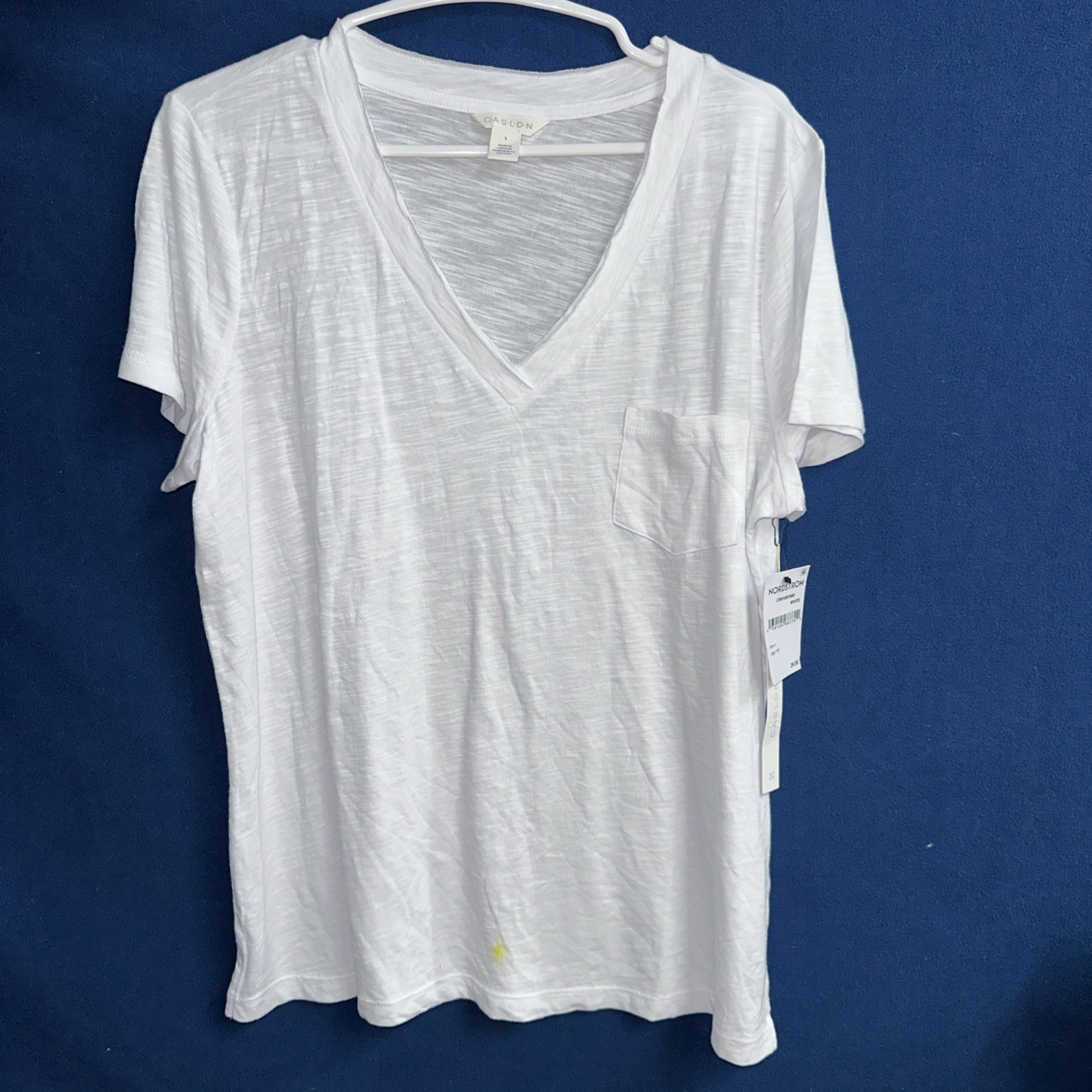 Caslon Women’s T Shirt V Neck With Pocket White NWT Size Large Small Stain