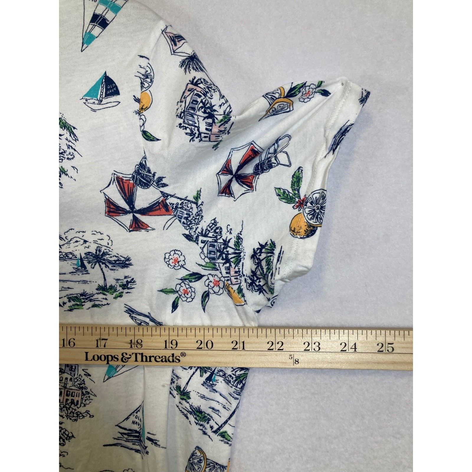 Old Navy Everywear T-Shirt Women Large White Tropical Coastal V-Neck Cotton Tee