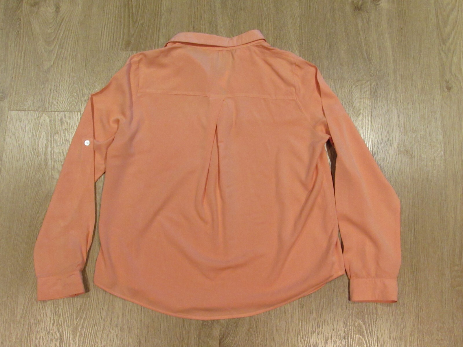 Love Tree ~ NWT Peach Oversize Long Roll Tab Sleeves ~ L New!