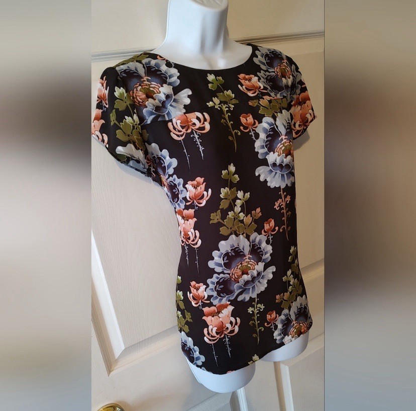 LOFT Floral Chiffon Scoop Neck Keyhole Cap Sleeve Blouse, M, Black/Blue