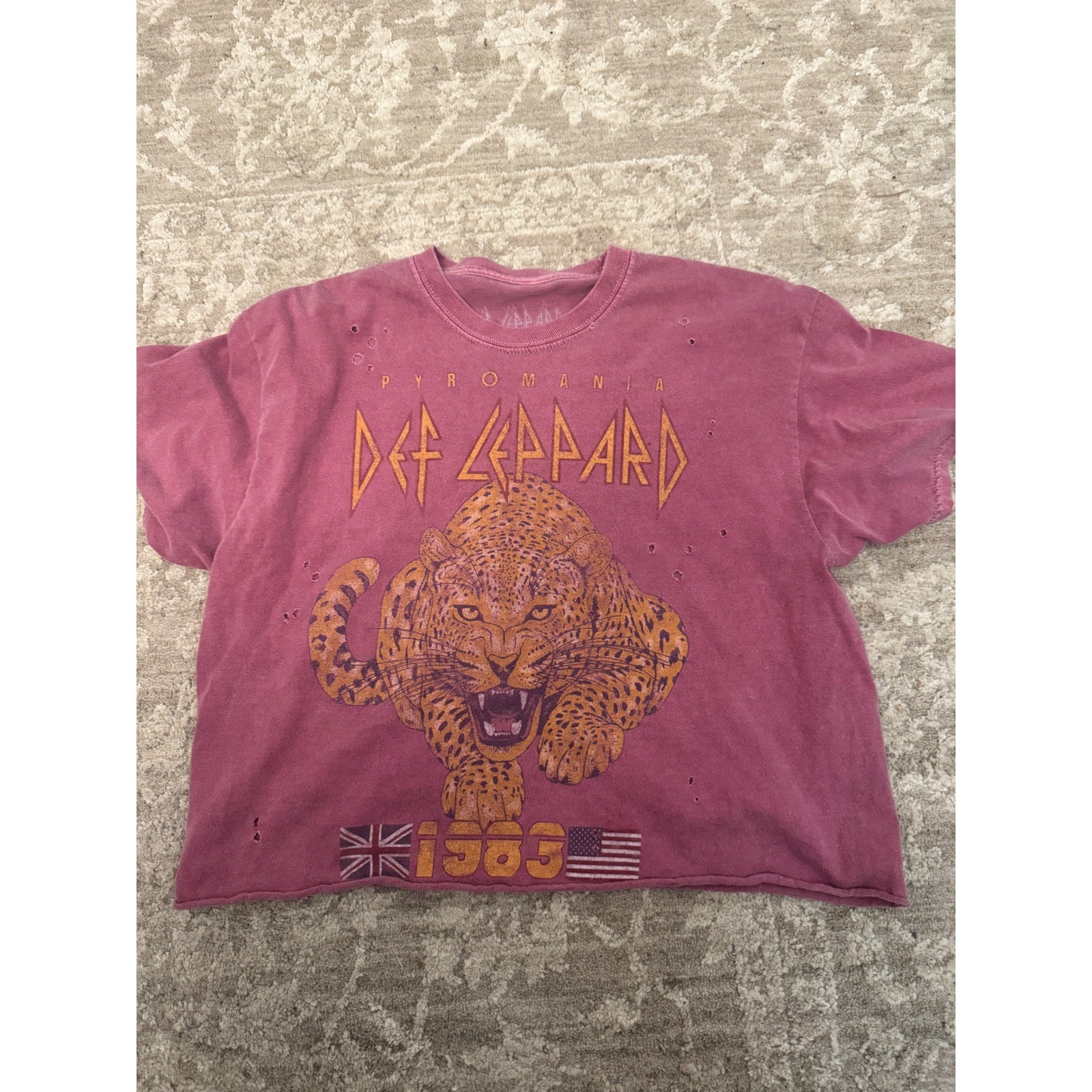 Def Leppard “Pyromania” Distressed Graphic Crop Tee