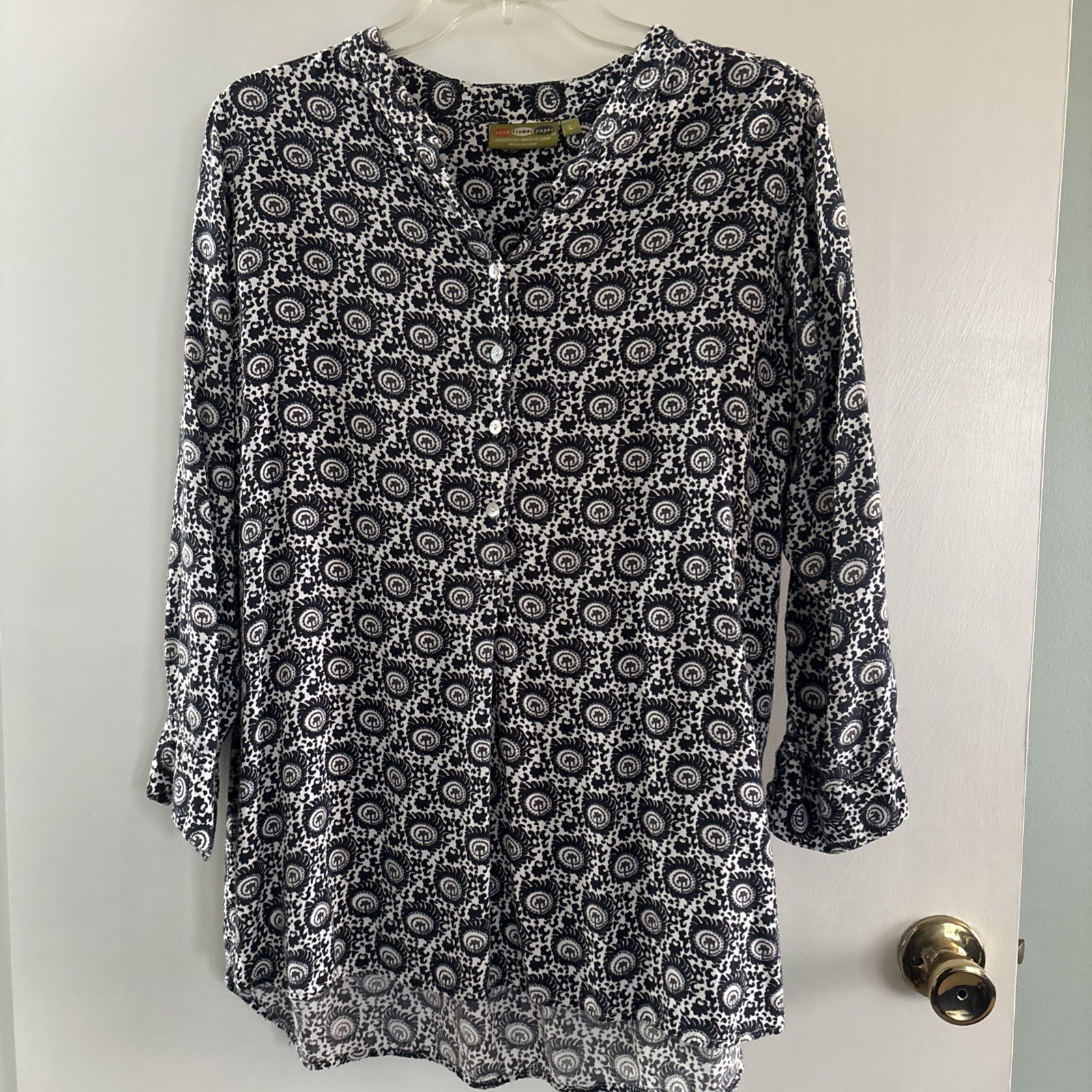 Rock Flower Paper Women’s Blue Bohemian Tunic Size L 1/2 Button Up