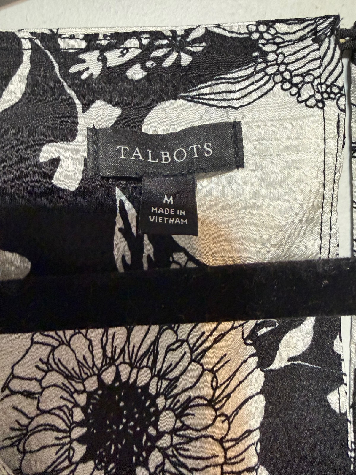 Talbots Cottagecore Timeless Floral Top Womens Size Medium Classic Office Chic