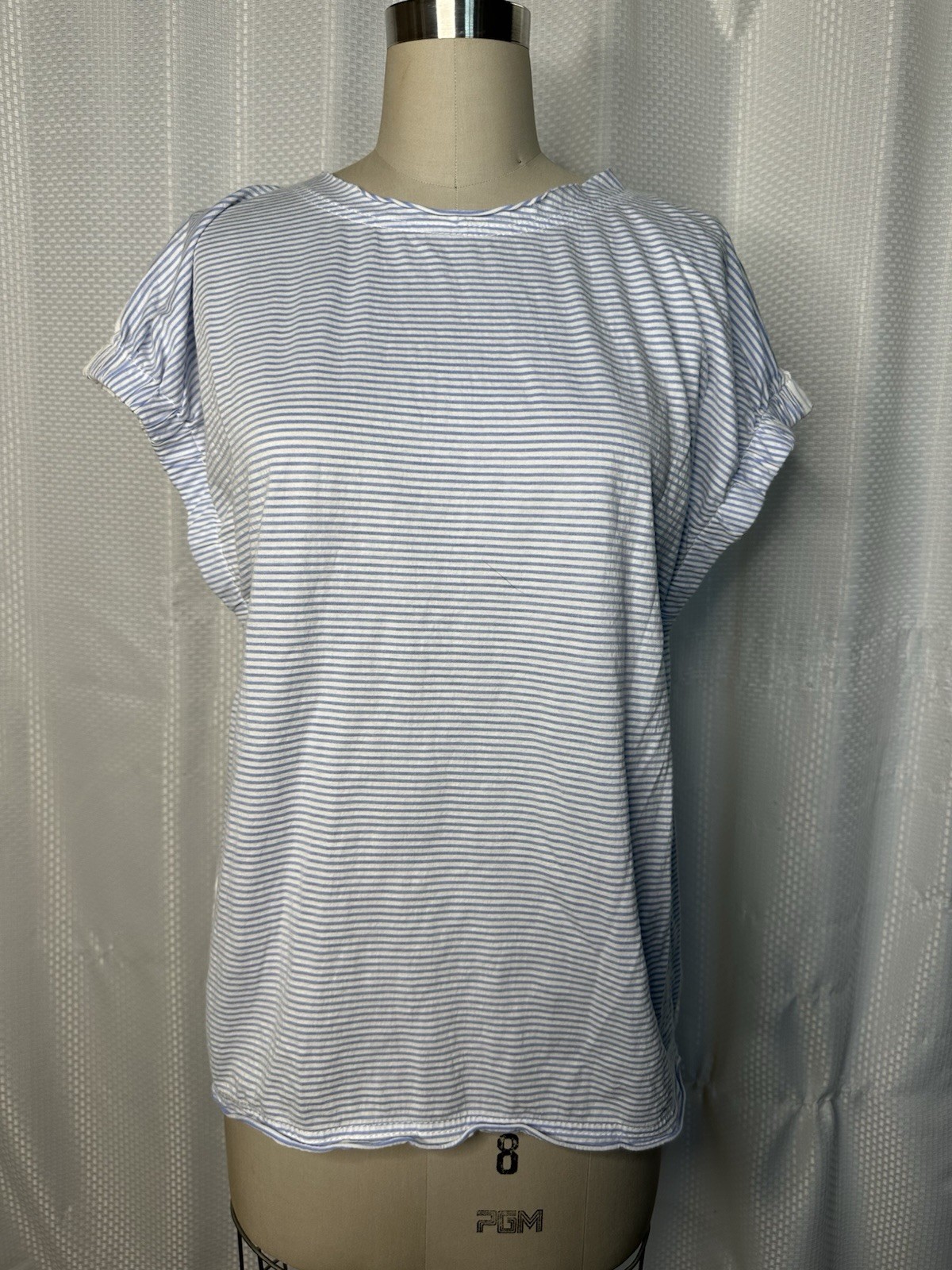 WOMEN’S MARC BY MARC JACOBS WHITE AND BLUE STRIPED SHORT SLEEVE MEDIUM M