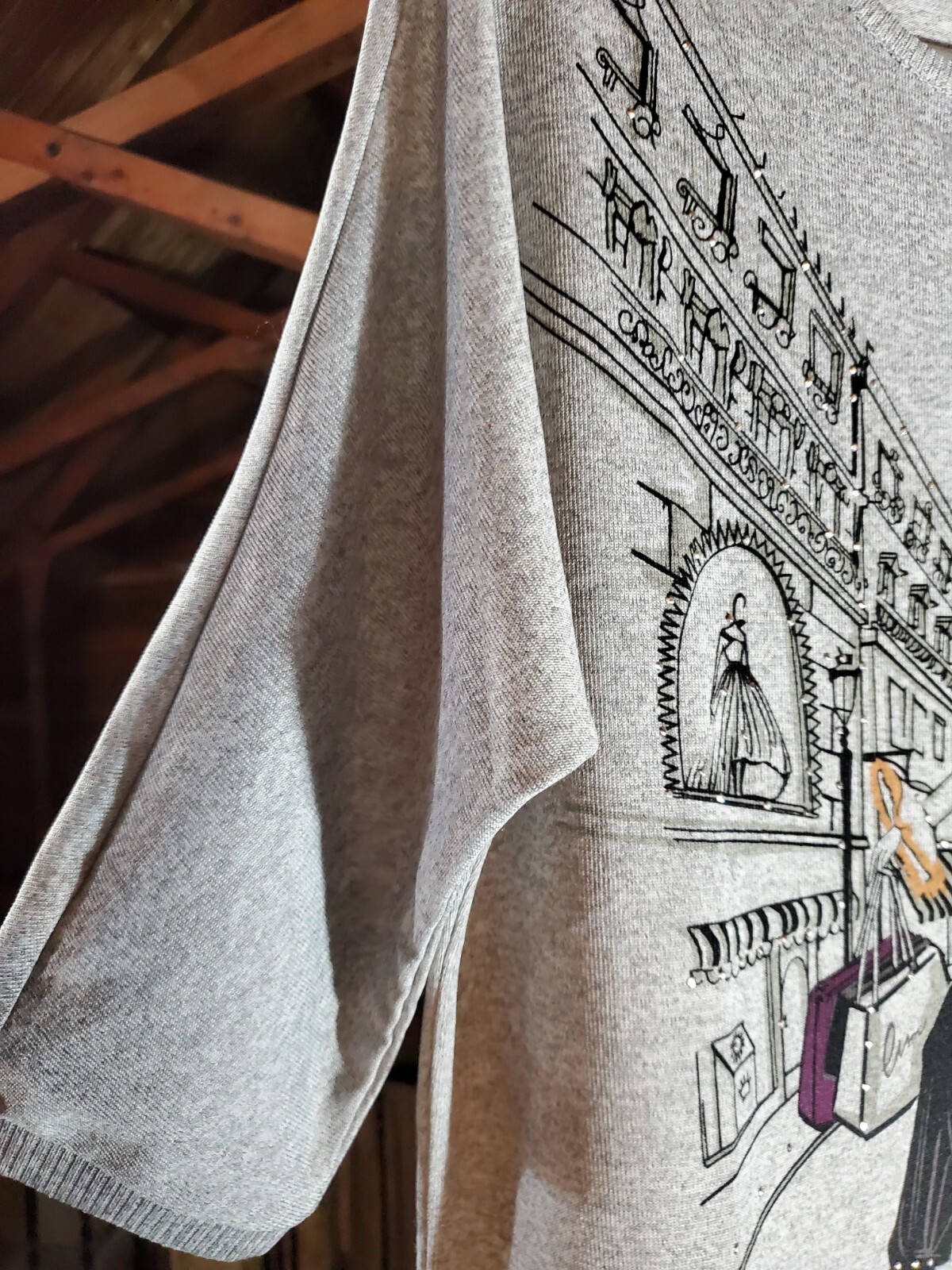 Love and Lace Top XL Womens Tunic Gray Fashionable Paris Lady Eiffel Tower
