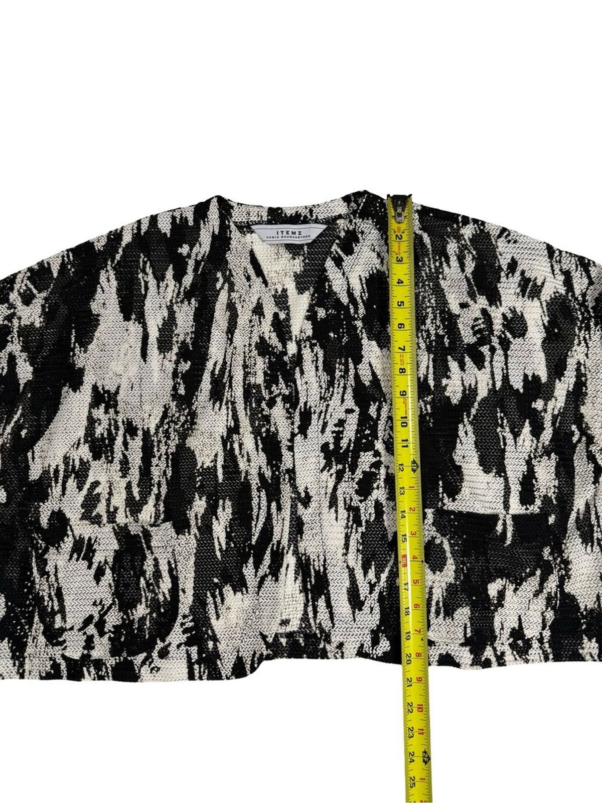 Itemz Chris Baumgartner Knit Cardigan Open Front Abstract Black tan OSFM