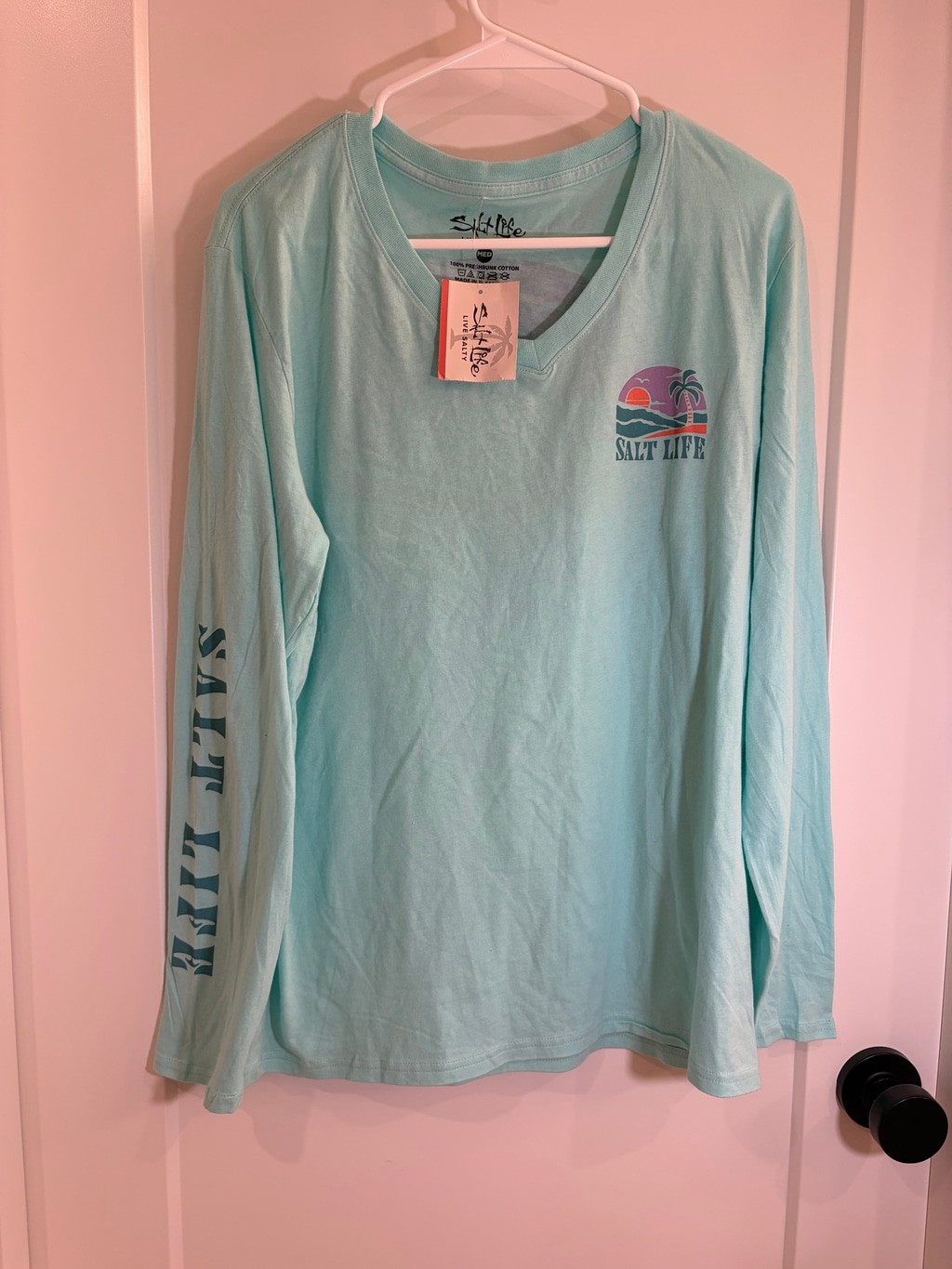 Salt Life “Summer Stoke Island” V-Neck Long Sleeve Tee – Blue – Size Medium
