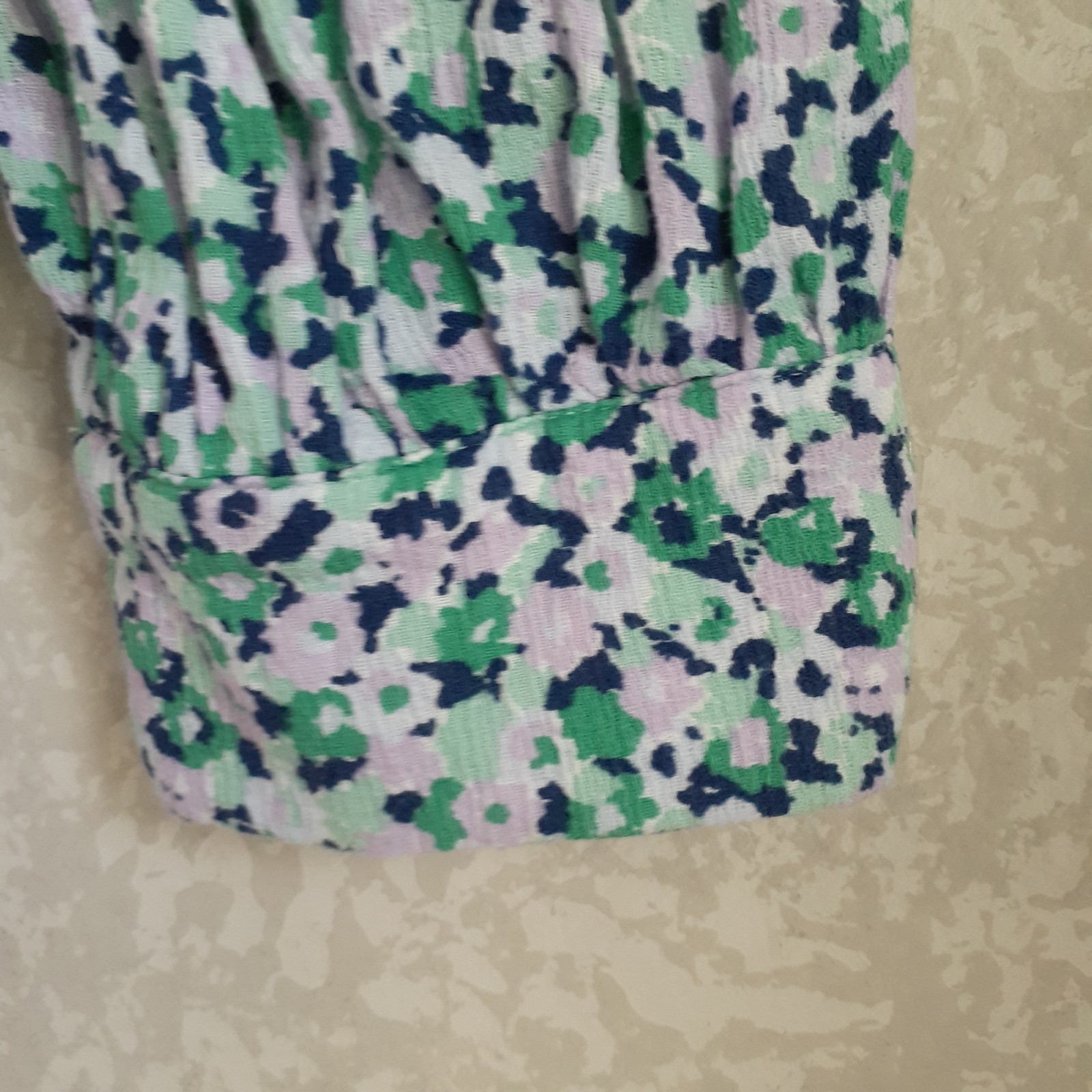 Womens Top V Neck Long Sleeves Cottage Core Purple Green Floral Size Medium