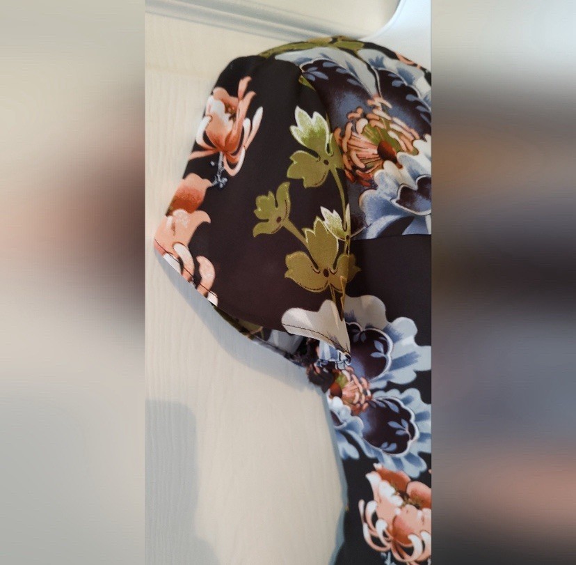 LOFT Floral Chiffon Scoop Neck Keyhole Cap Sleeve Blouse, M, Black/Blue
