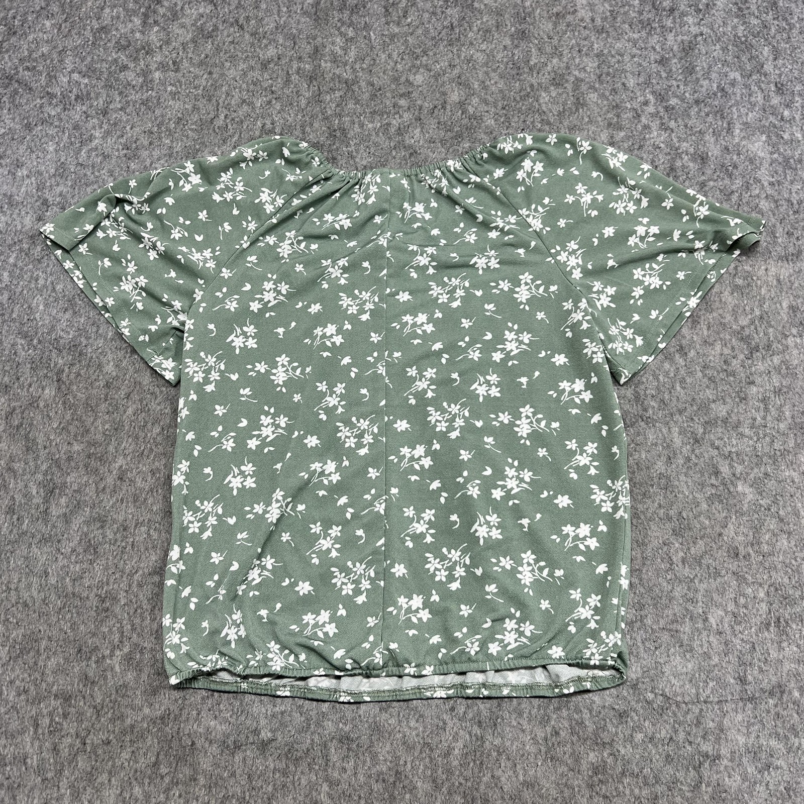 Daytrip Shirt Womens L Green Floral Flutter Sleeve Keyhole Strap Top Casual