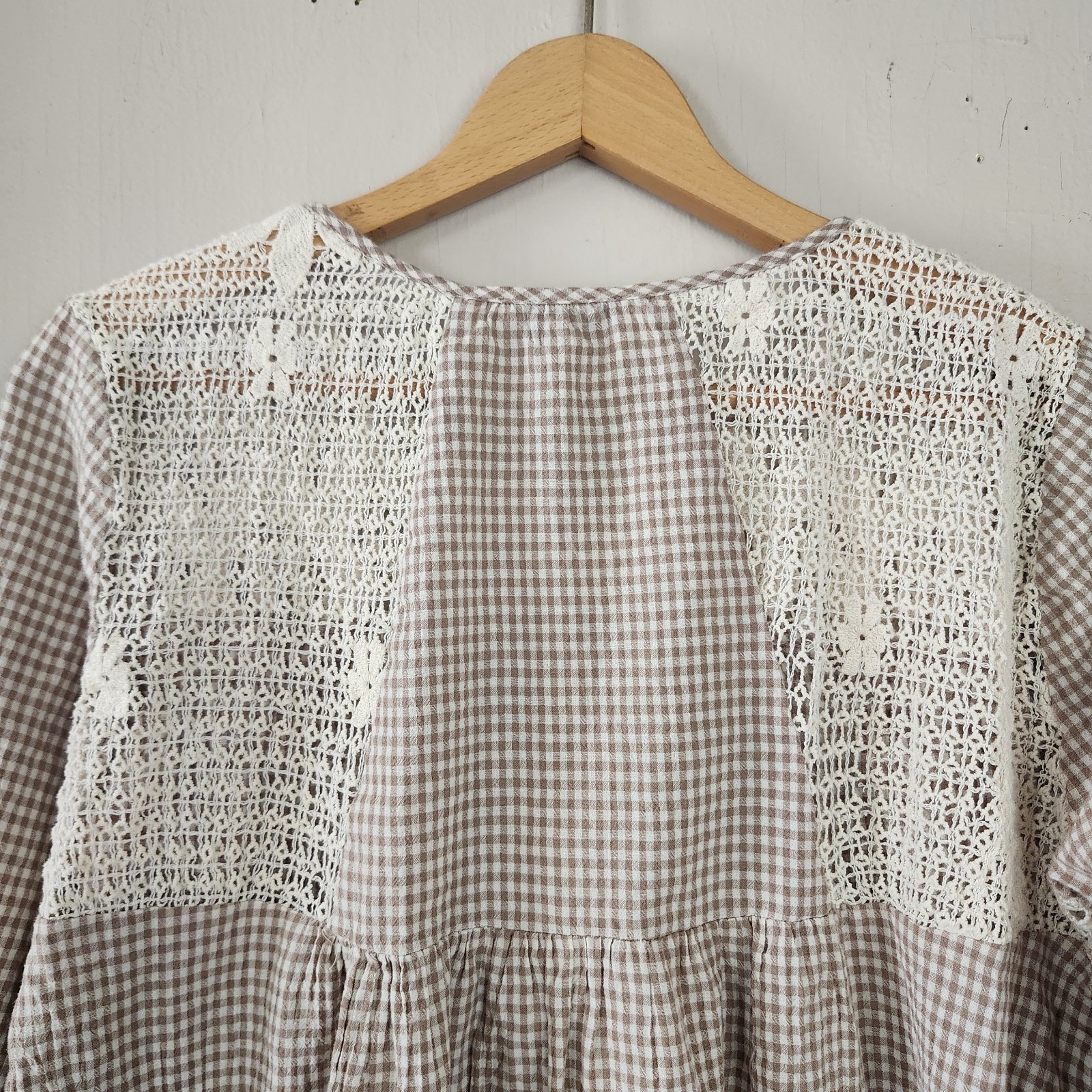 Tassels N Lace Womens M Gingham Crochet Roll Tab Sleeve Hi Lo Top Shirt Country