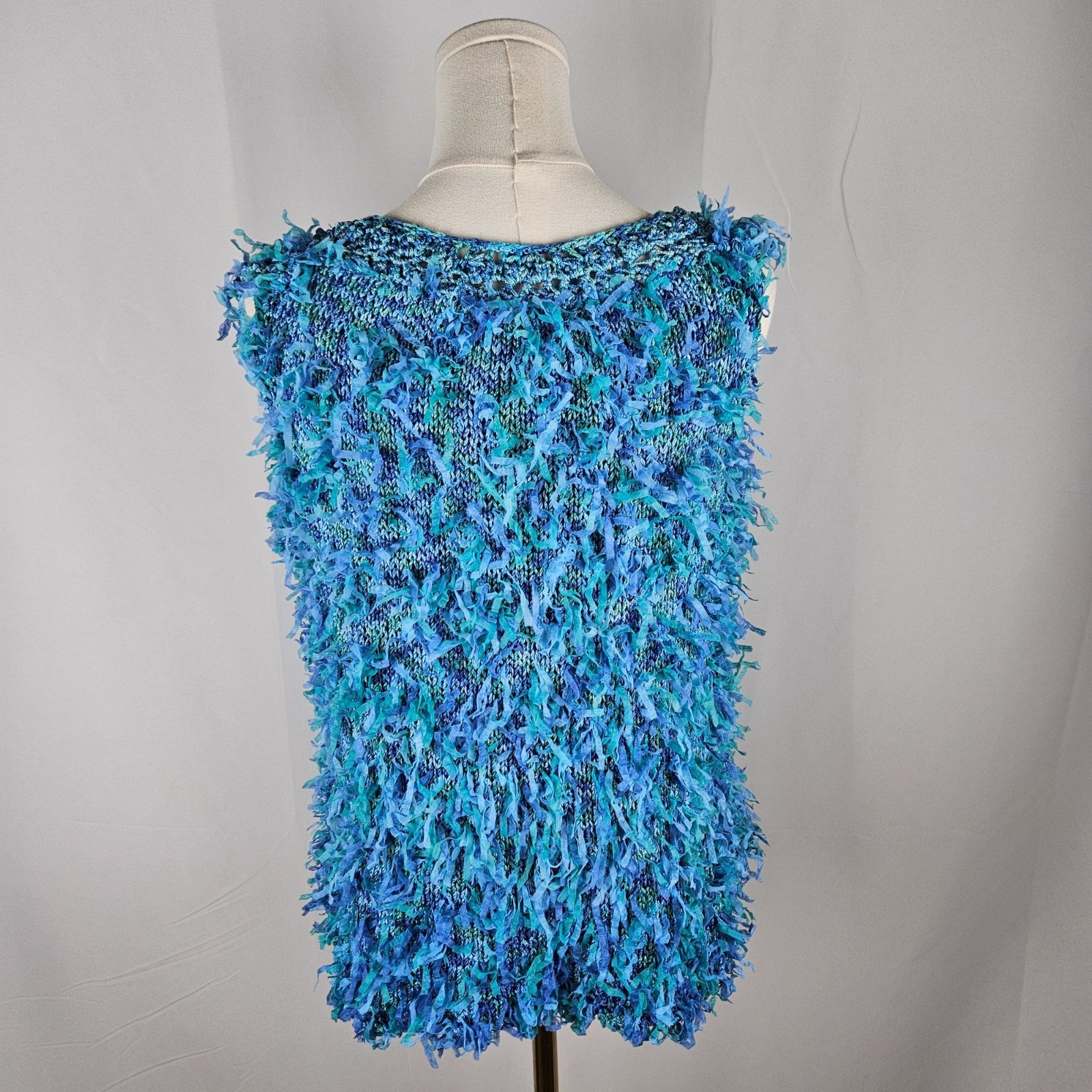 Handmade Knit P-Zazz Shell Novelty Yarn Size Large Textured Blue Sleeveless Top