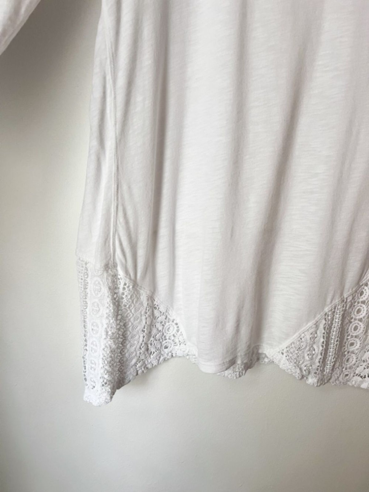XCVI White Lace Hem Tunic Top Medium Cotton Modal 3/4 Sleeve Boho Blouse