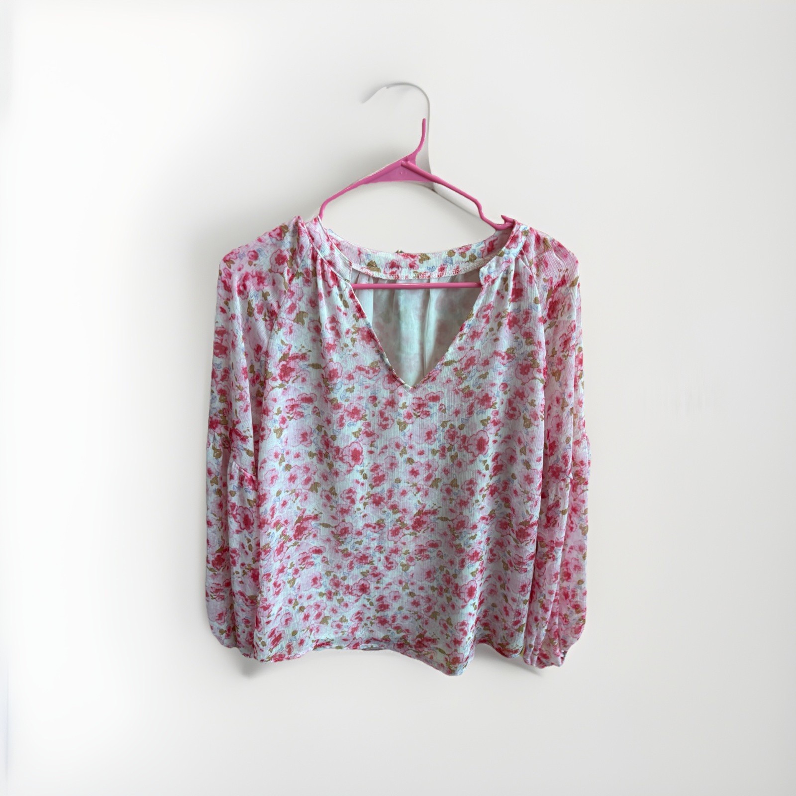 Long sleeve Pink & White floral blouse Size Small Lightweight & Lined Semi Sheer