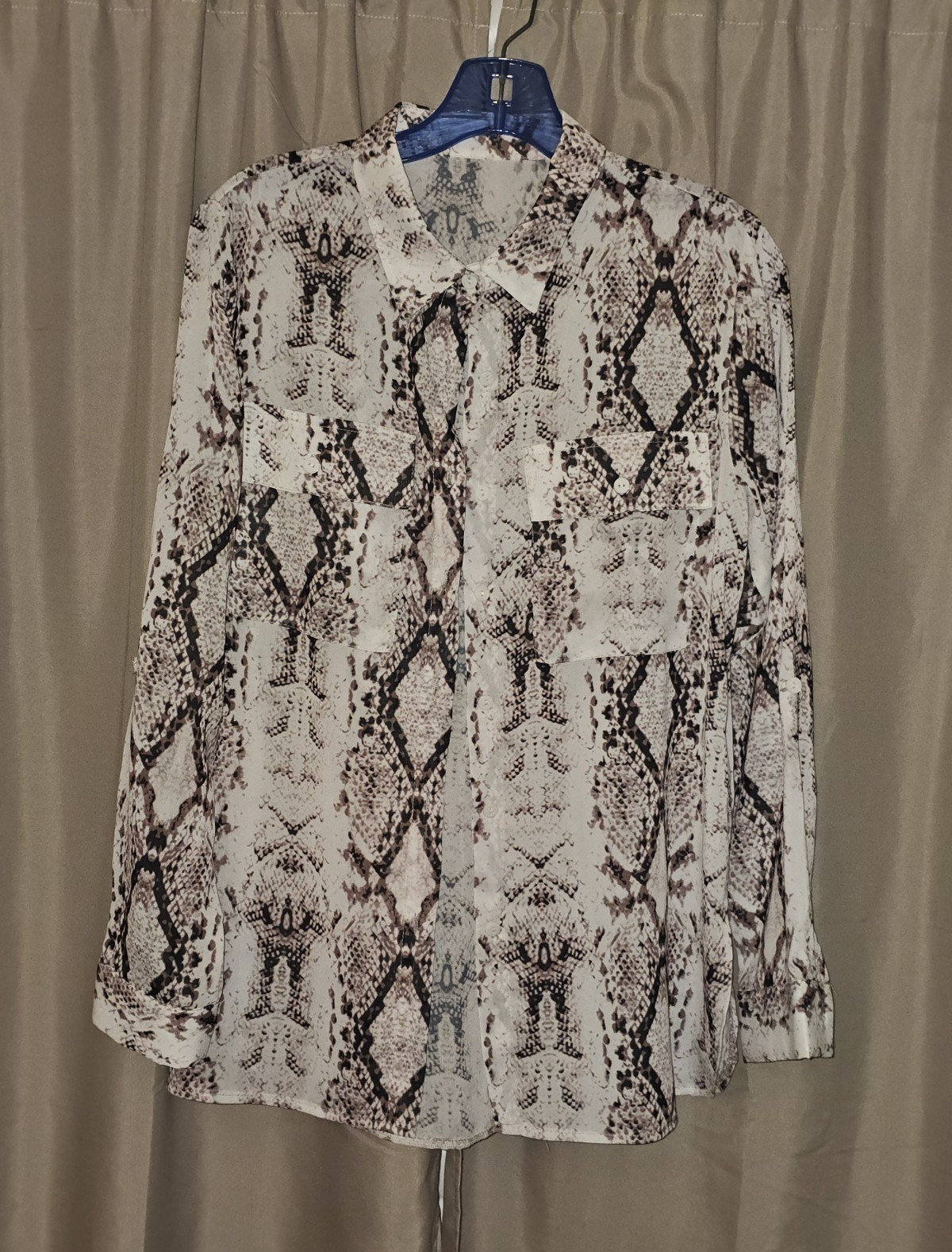 Women’s White/Black Snake Print Chiffon Collared Button-Front Blouse S