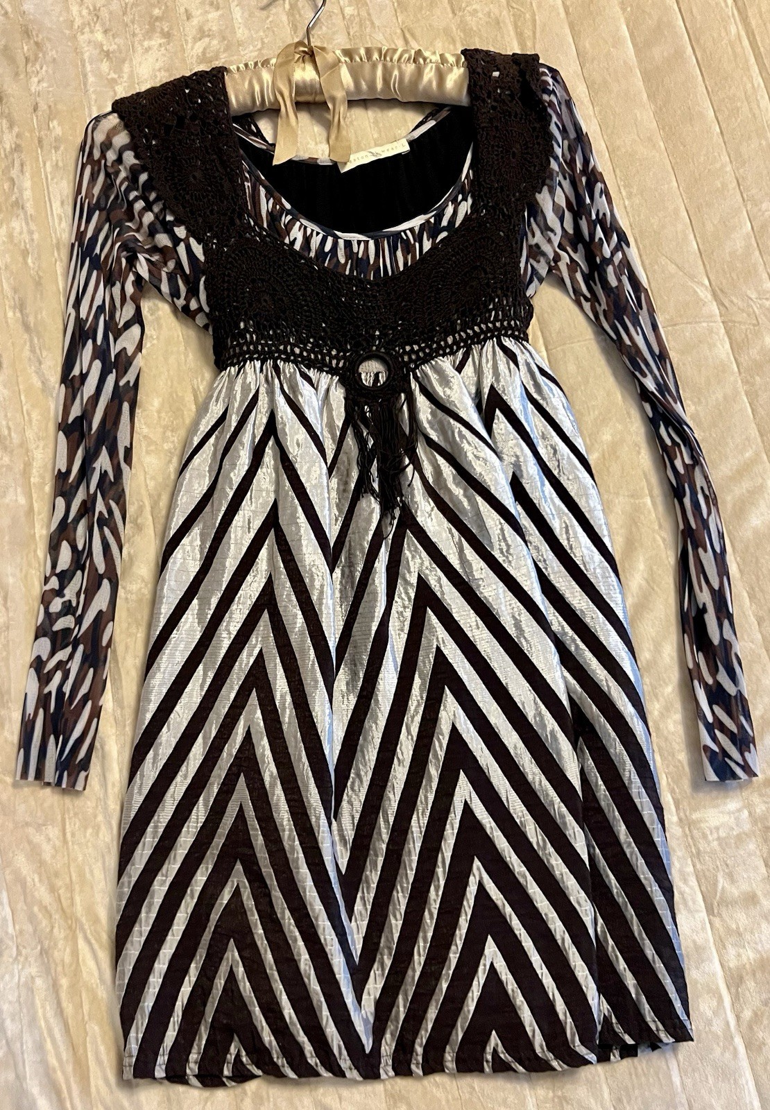 NWOT SUGAR LIPS beautiful top; sz L;