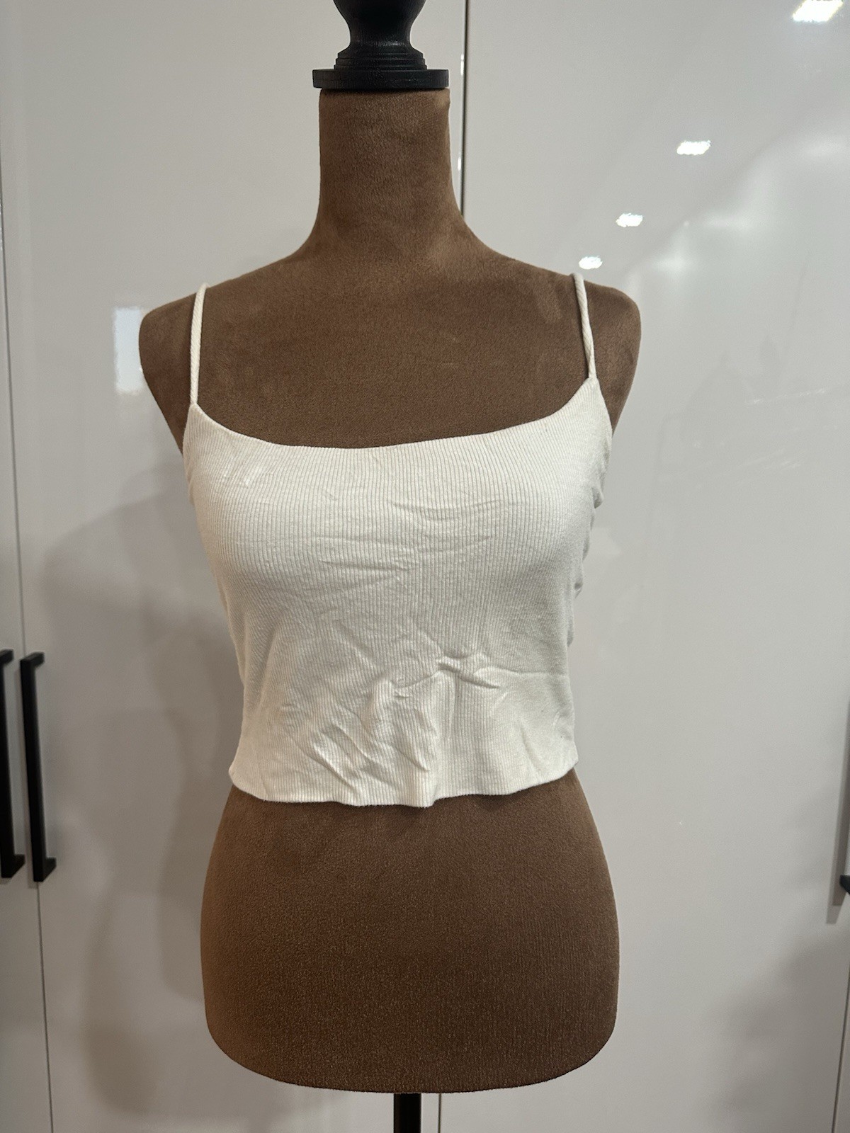 Akira White Ribbed Cropped Tank Top With Spaghetti Straps Size Medium