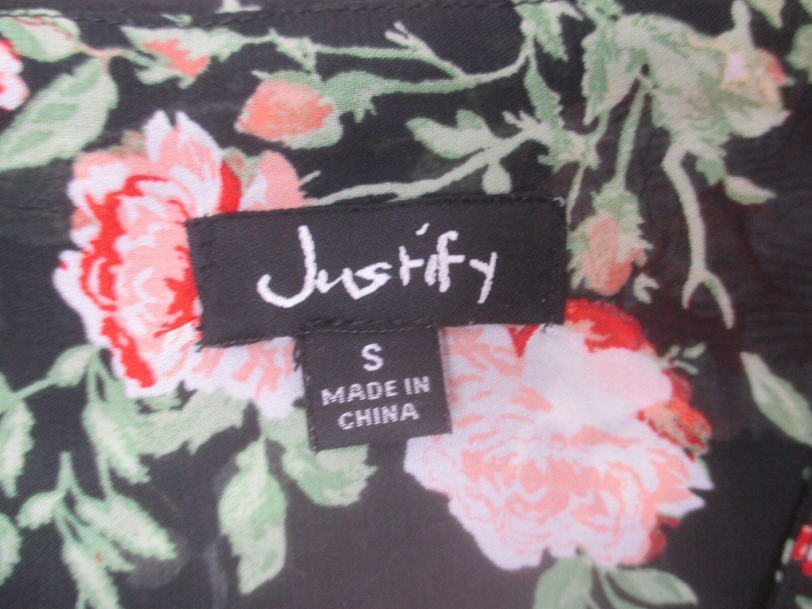 Justify Size S Womens Zip Pocket 1/2 Button V-Neck Short Sleeve Flowy Tunic 982