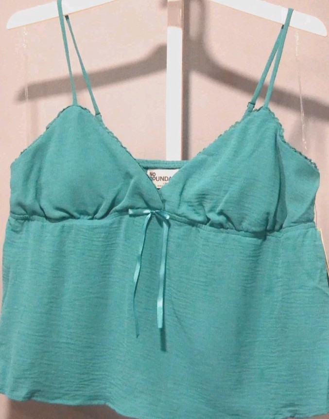 NWT No Boundaries Women’s L Cropped Turquoise Cami w/Built-in Bra Ribbon Accent