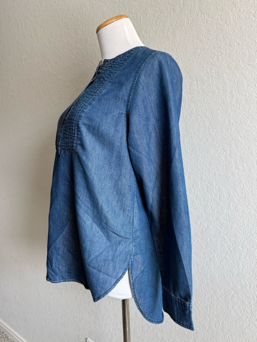 Fourteenth Place Chambray Blouse