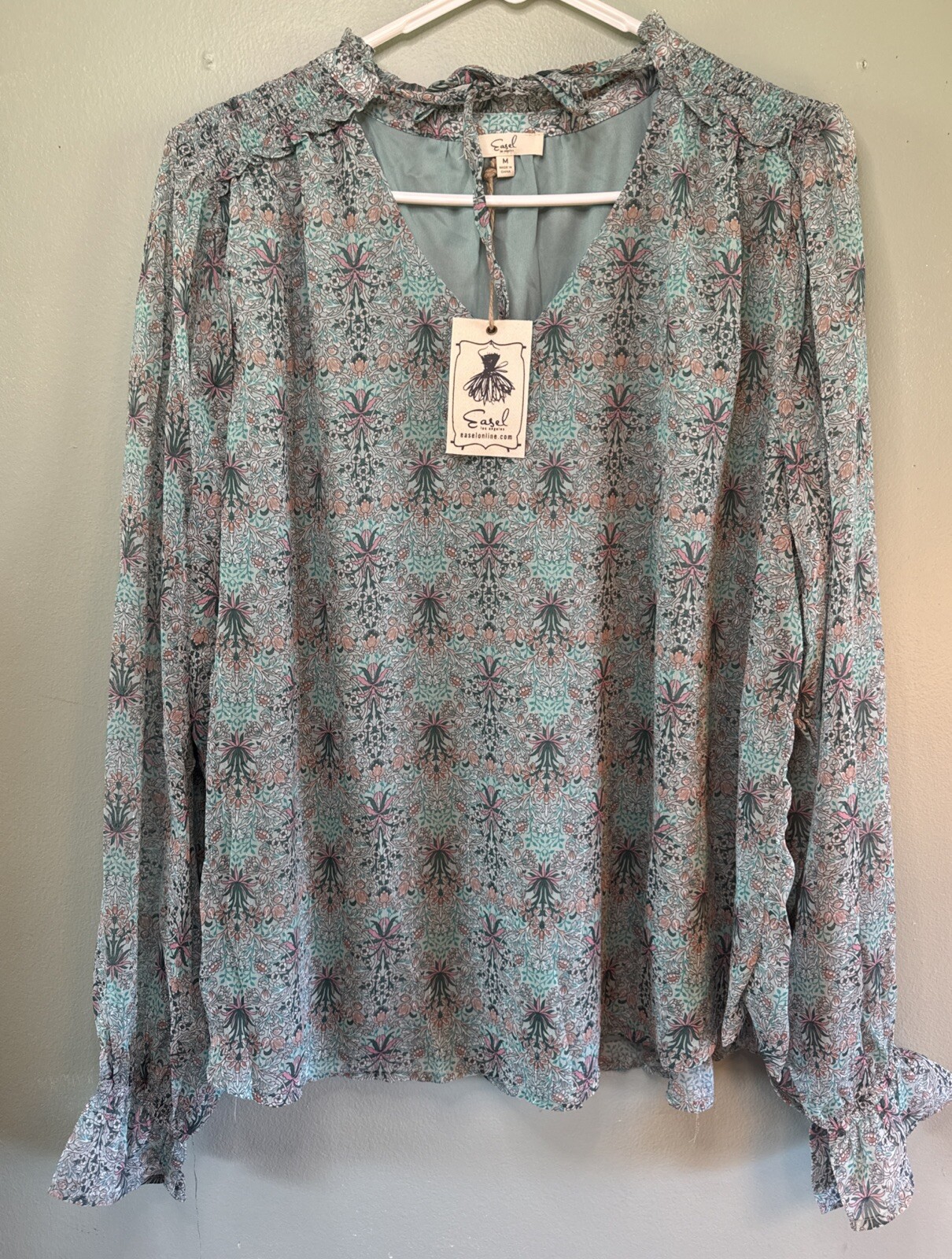 Easal Floral Blouse NWT Size Med