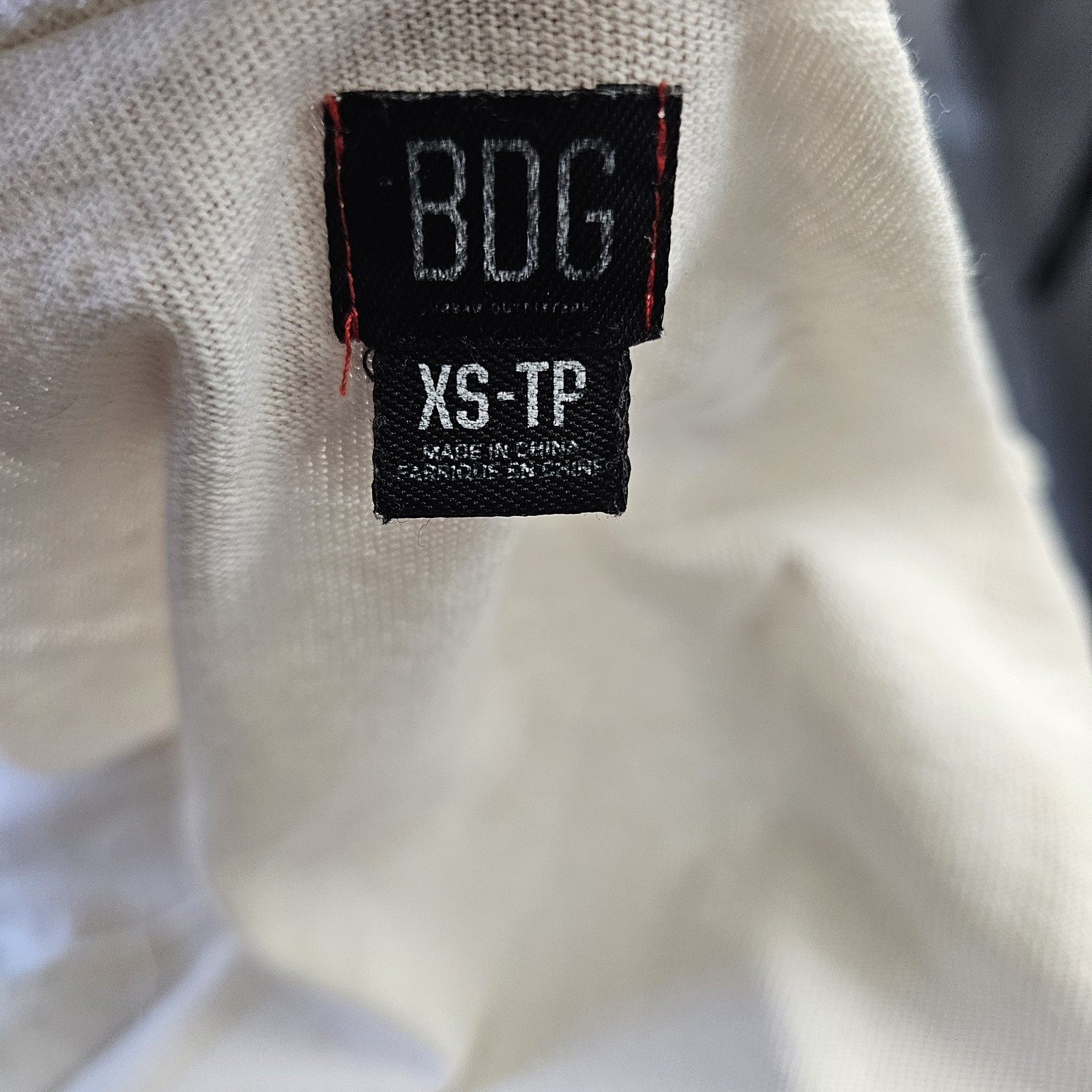 Women Urban Outfitters BDG White 1/2 Button Cropped Short Sleeve Chest Pocket XS