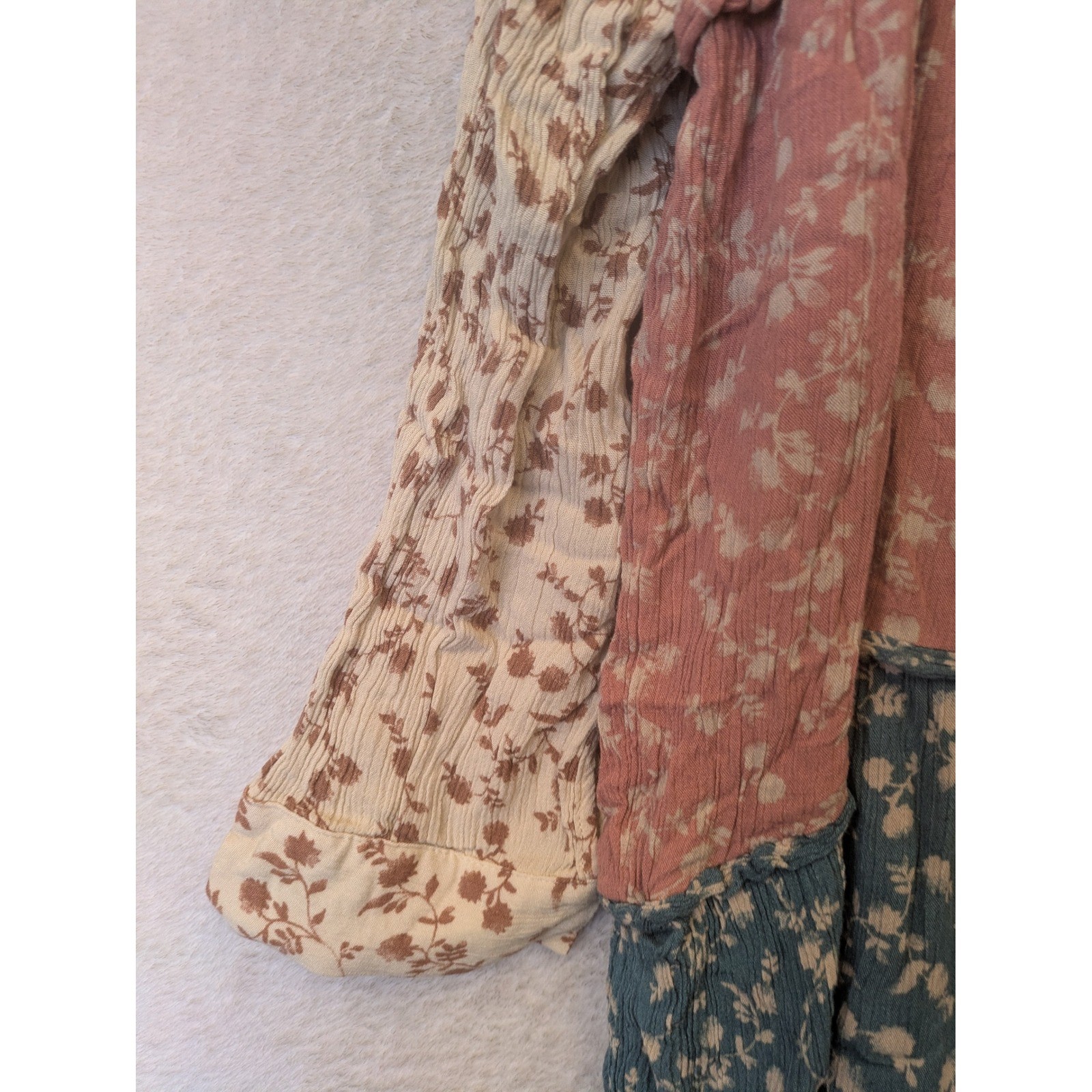 Oddi Tunic Top Women’s 3XL Pink Blue Floral Tiered Boho Crinkle Button Up