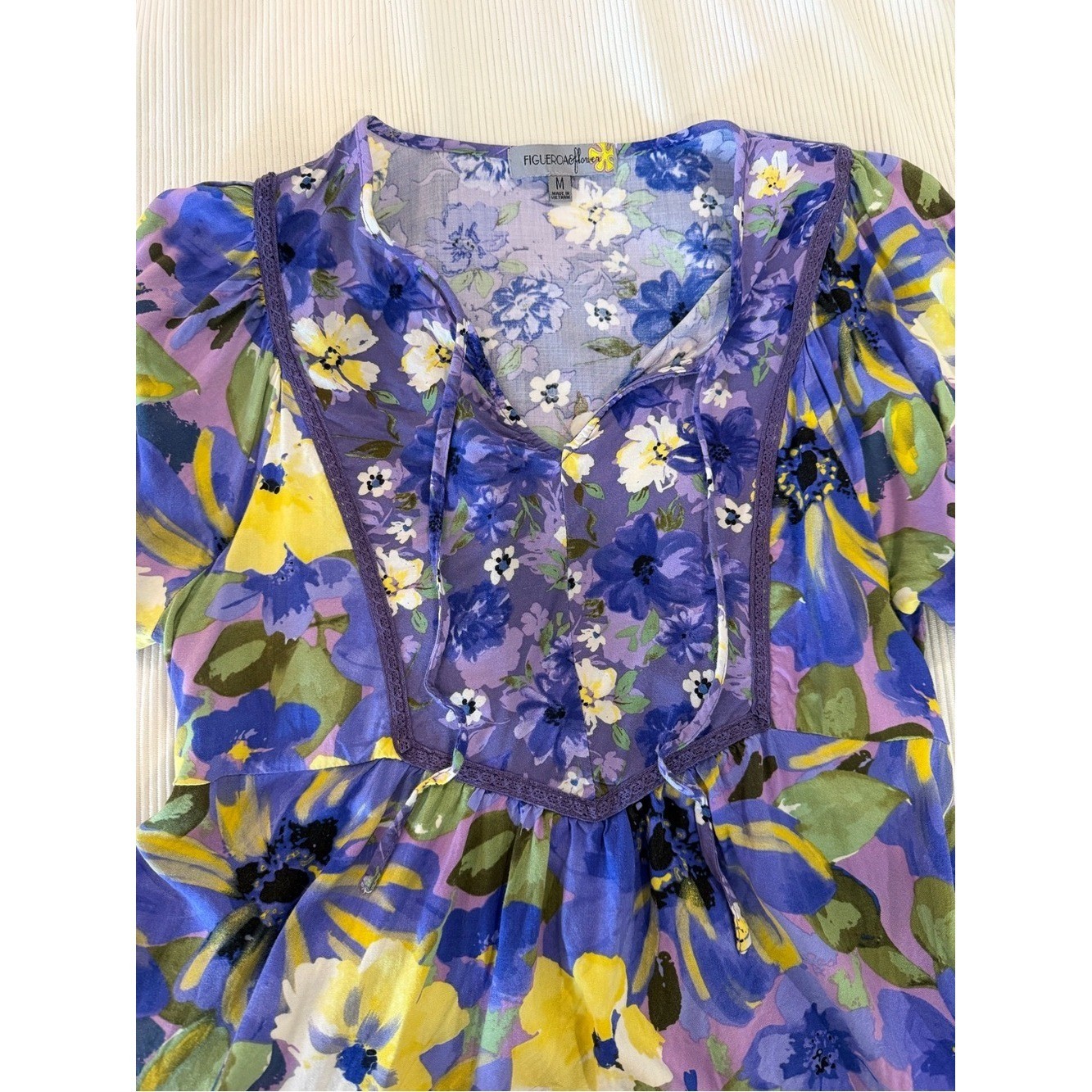 FIGUEROA & FLOWER Purple Floral Peasant Blouse Medium Rayon Boho Cottagecore