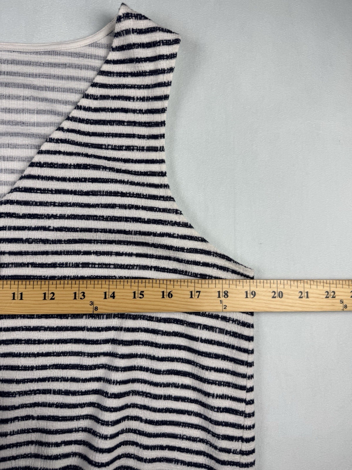 Old Navy Sleeveless Crop Top Button Tie Front Sz L Navy Blue Stripe Boxy Stretch